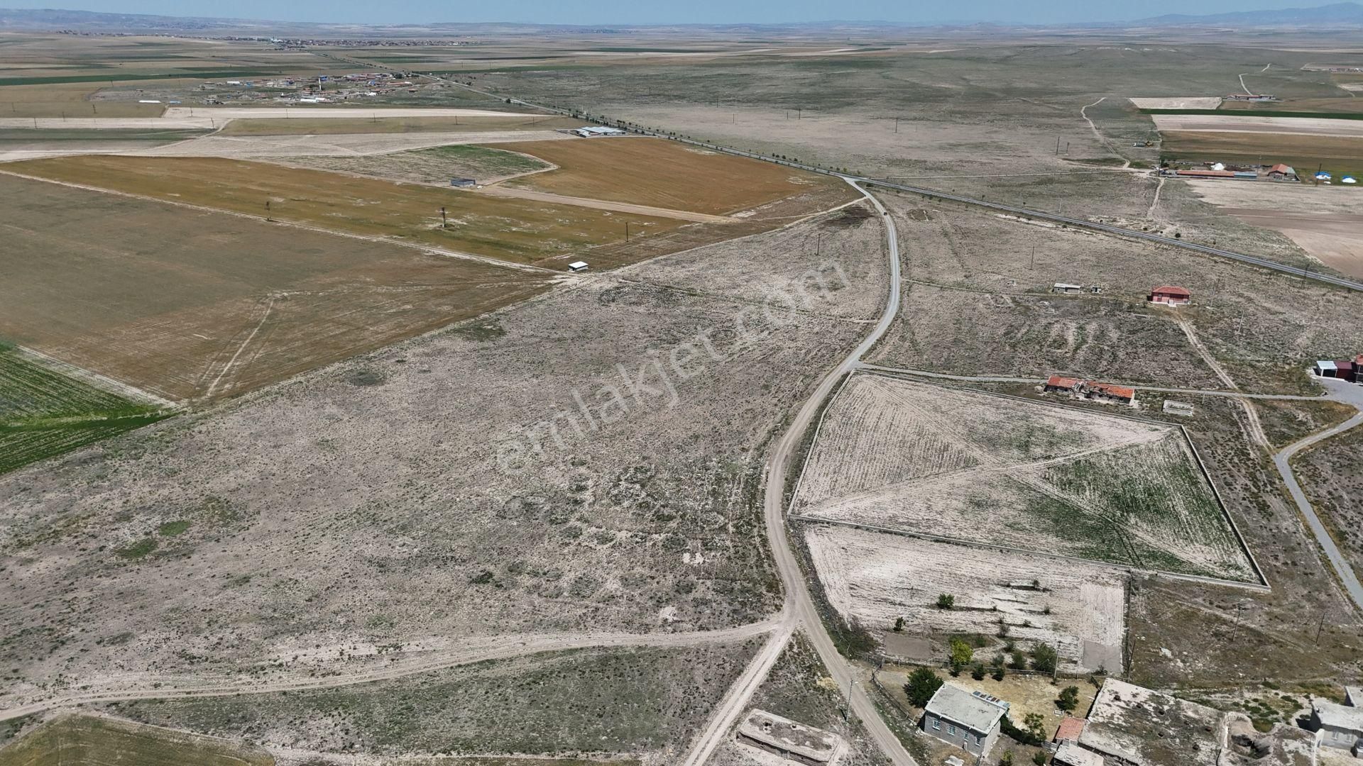 Konya / Cihanbeyli / Yeniceoba Mahallesinde 1.054 M² Müstakil Tapulu İmarlı Arsa - Görsel 7