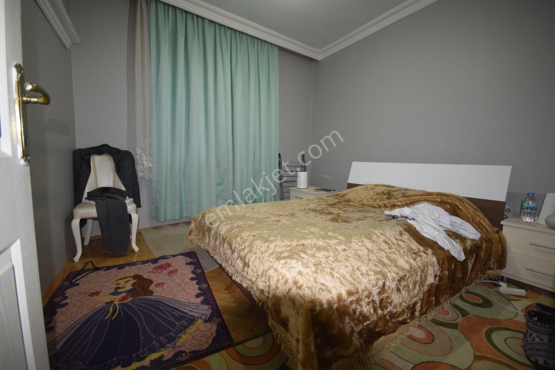 İlk-ev'den Bağımsız Salon 2+1 Kombili Bakımlı Sokullu Cadde Üzerinde Kot 1 De - Görsel 10