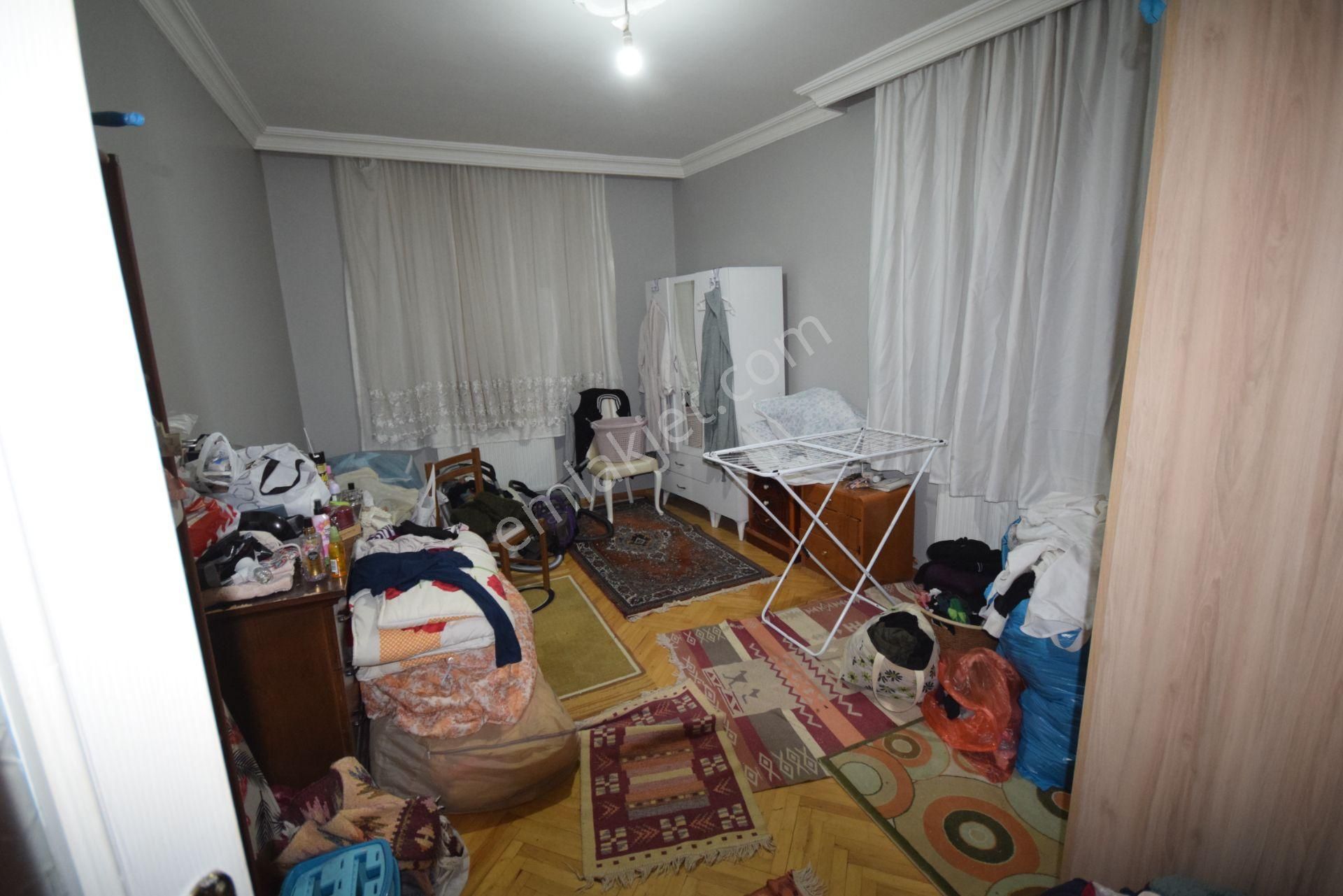 İlk-ev'den Bağımsız Salon 2+1 Kombili Bakımlı Sokullu Cadde Üzerinde Kot 1 De - Görsel 4