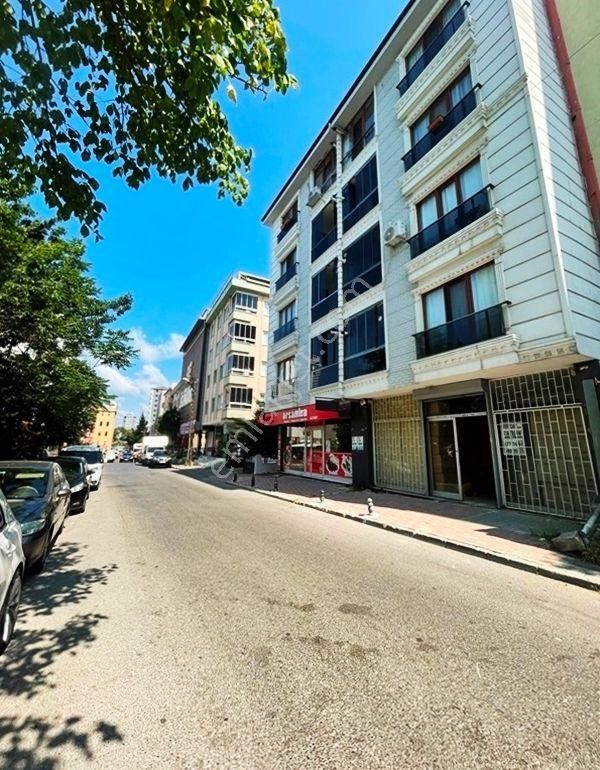 Mertcan Dan Kartal Metroya Yürüme 70m2 Fırsat Dükkan