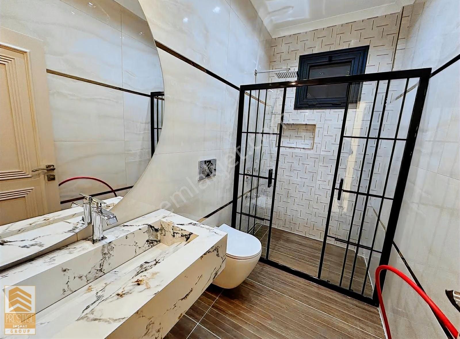 Villalar Bölgesinde Lüks Villa - Görsel 12