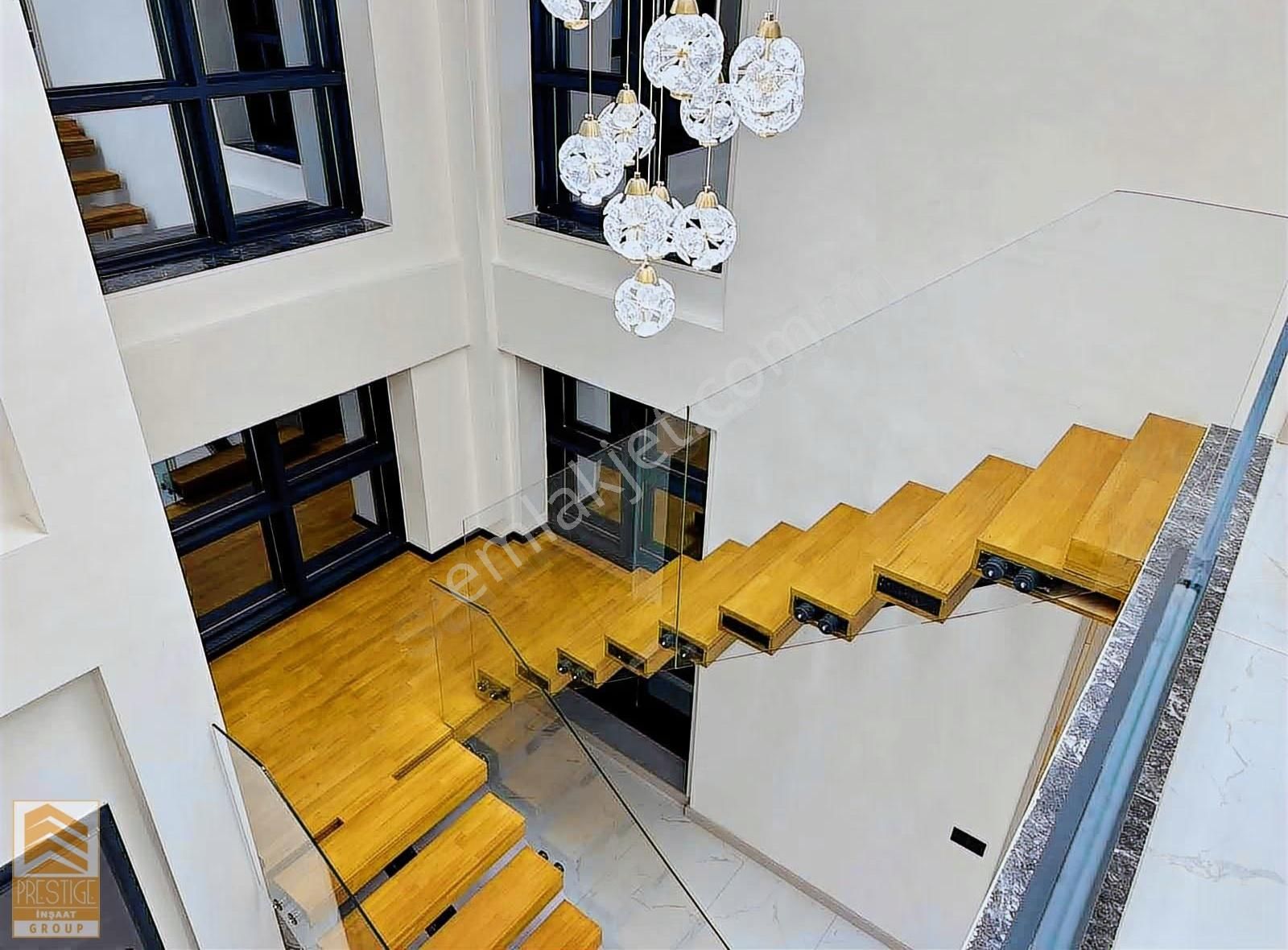 Villalar Bölgesinde Lüks Villa - Görsel 6