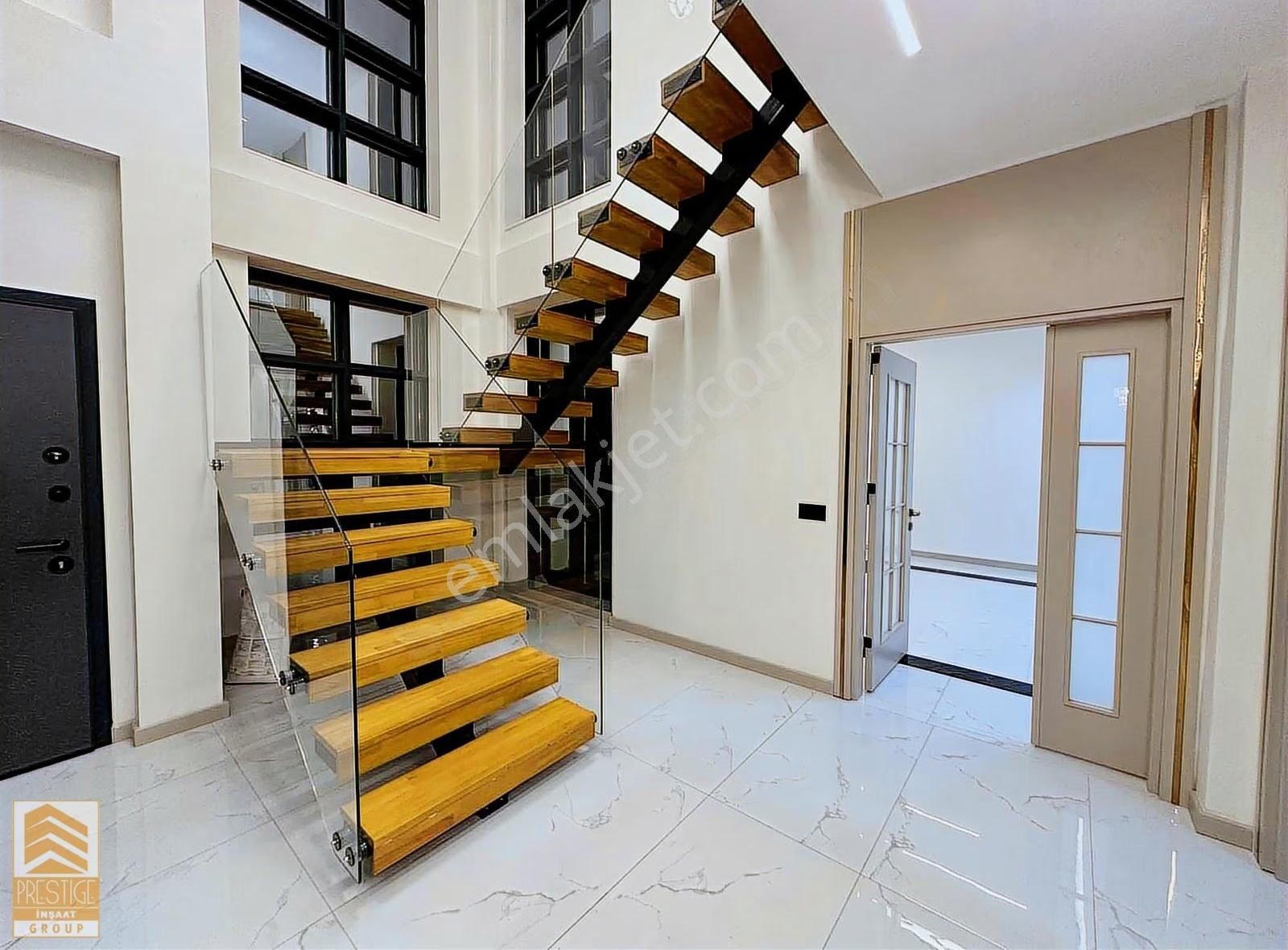 Villalar Bölgesinde Lüks Villa - Görsel 19