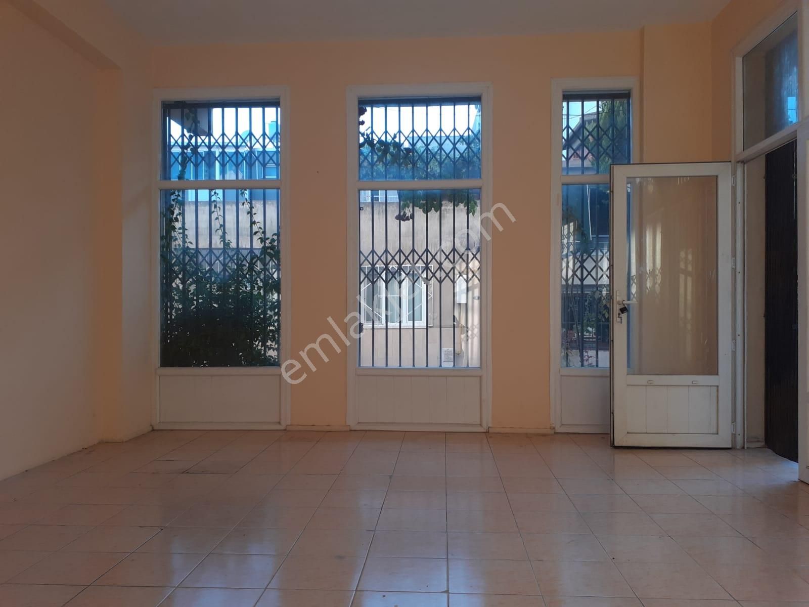 Güneş'ten Buca Yenigün'de 40m Çift Cephe Kiralık Dükkan - Görsel 11