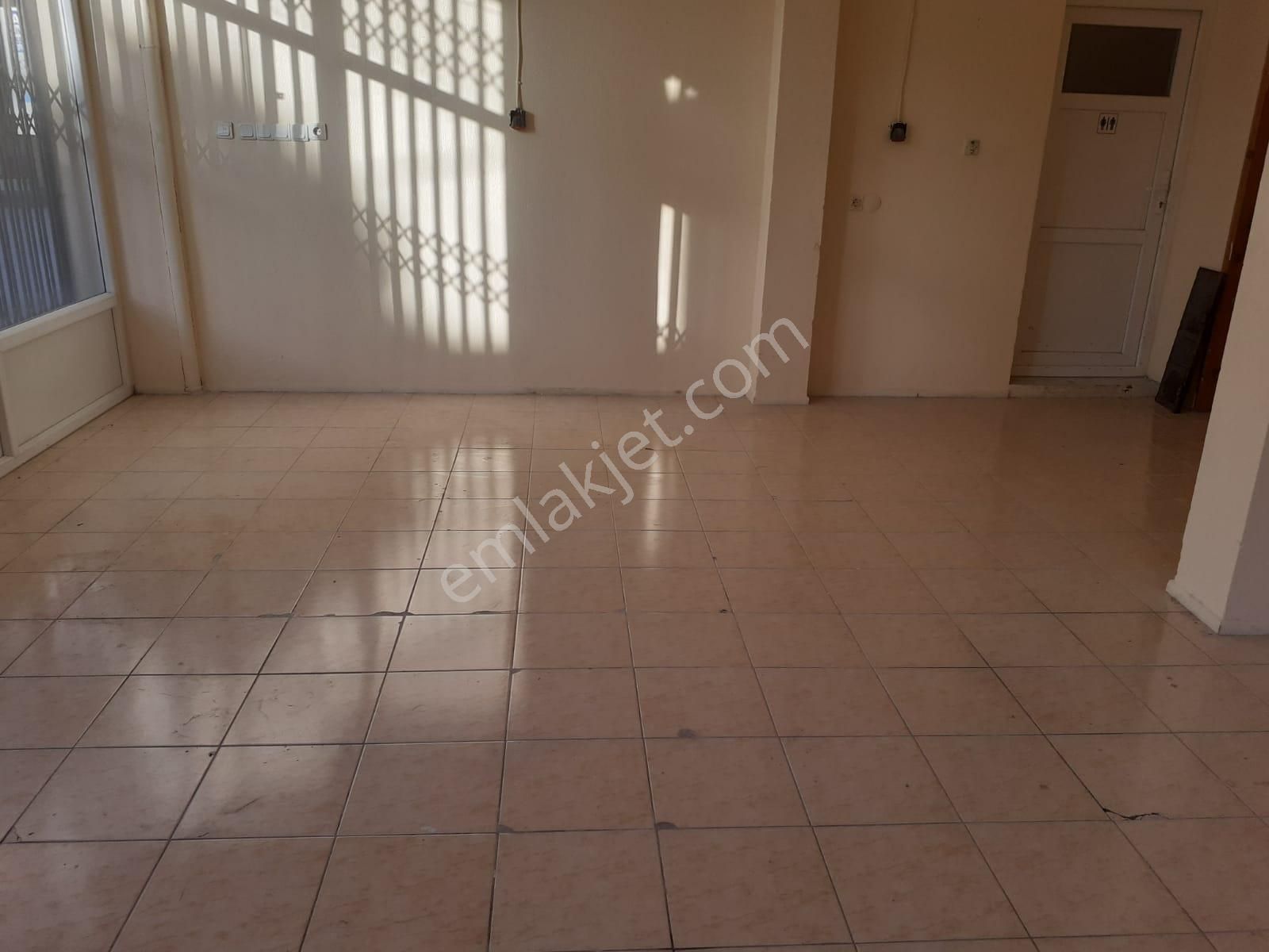 Güneş'ten Buca Yenigün'de 40m Çift Cephe Kiralık Dükkan - Görsel 18