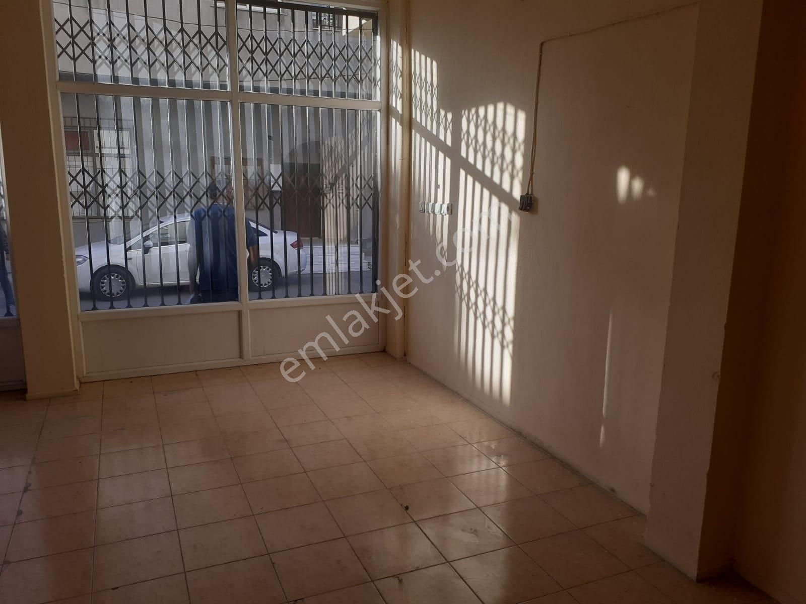 Güneş'ten Buca Yenigün'de 40m Çift Cephe Kiralık Dükkan - Görsel 17