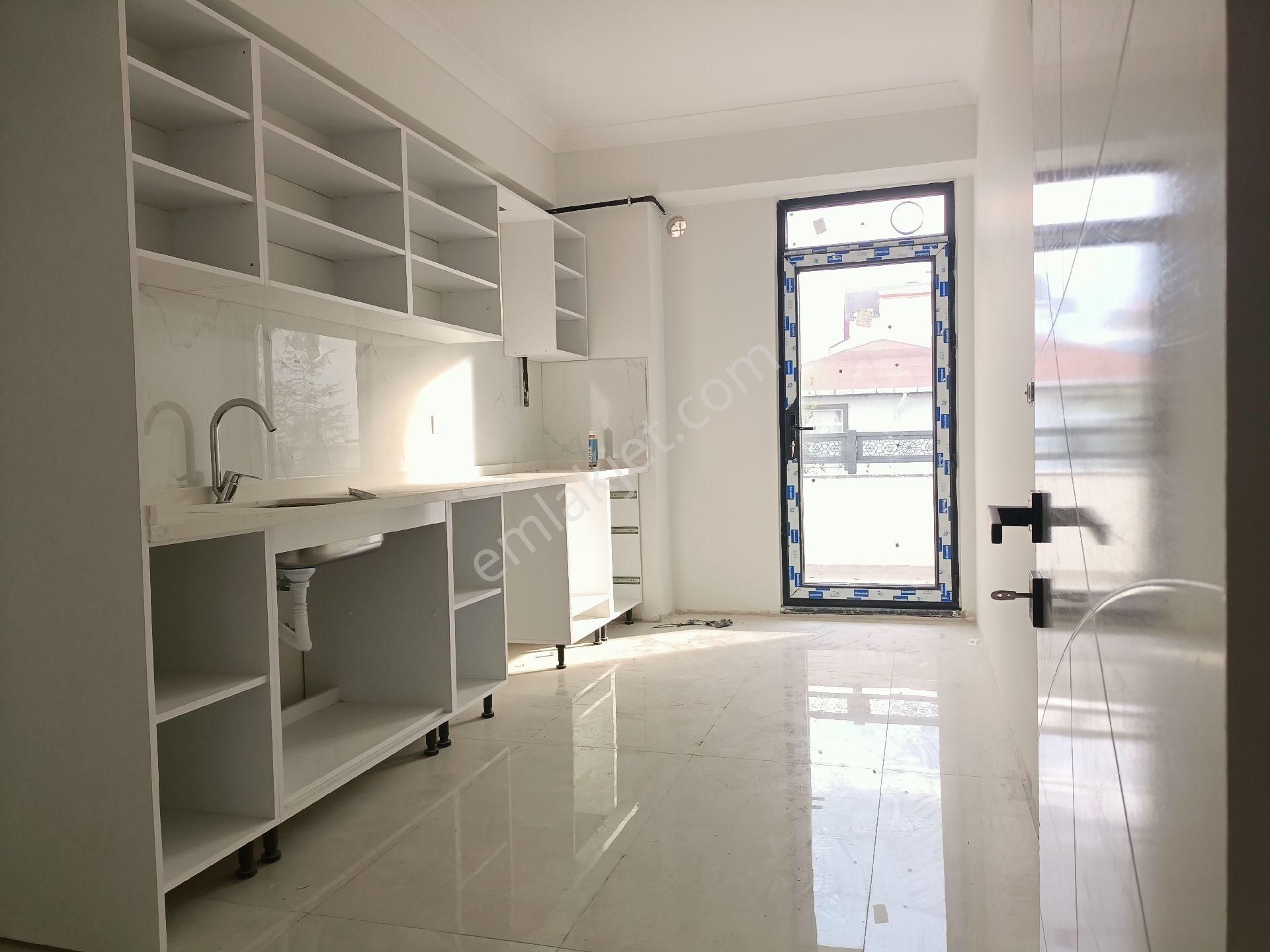 Körfez Güney Mahallesinde Yerden Isıtmalı 3+1 Ebeveyn Banyolu Arakat Daire - Görsel 21
