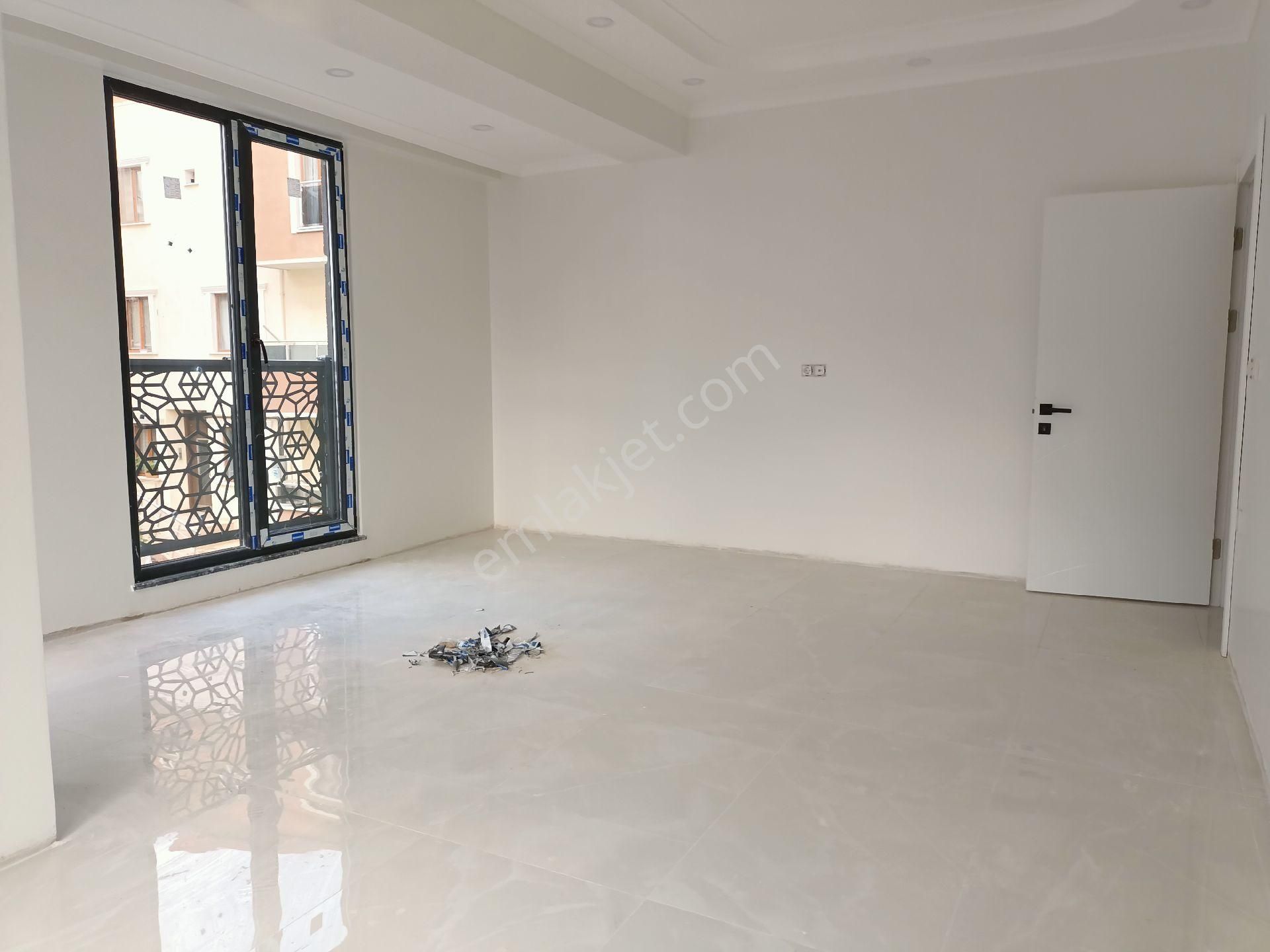 Körfez Güney Mahallesinde Yerden Isıtmalı 3+1 Ebeveyn Banyolu Arakat Daire - Görsel 12