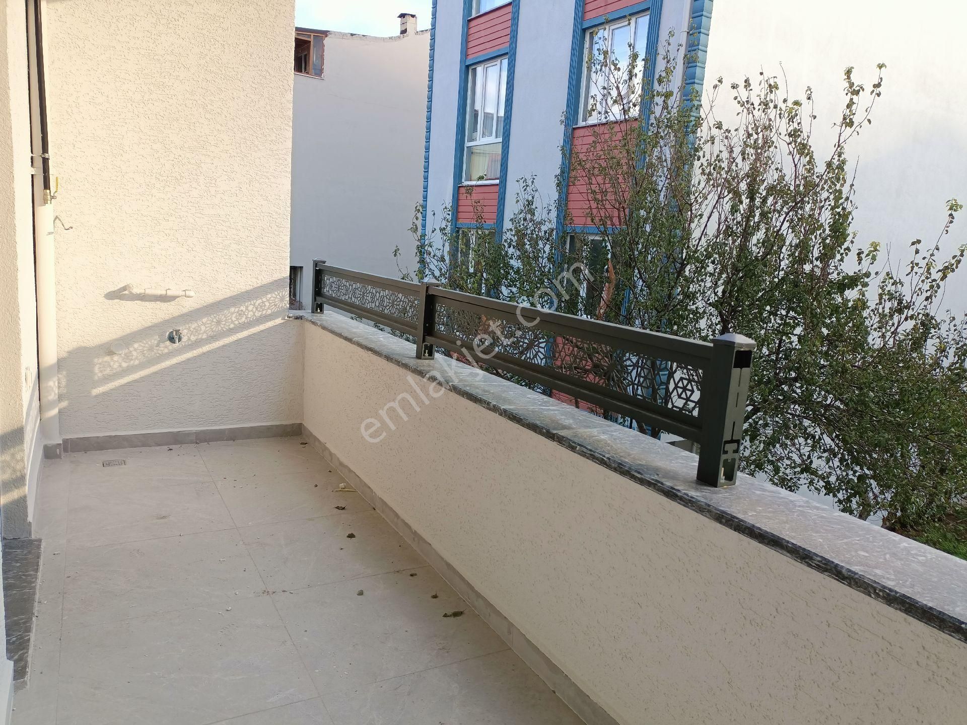 Körfez Güney Mahallesinde Yerden Isıtmalı 3+1 Ebeveyn Banyolu Arakat Daire - Görsel 9