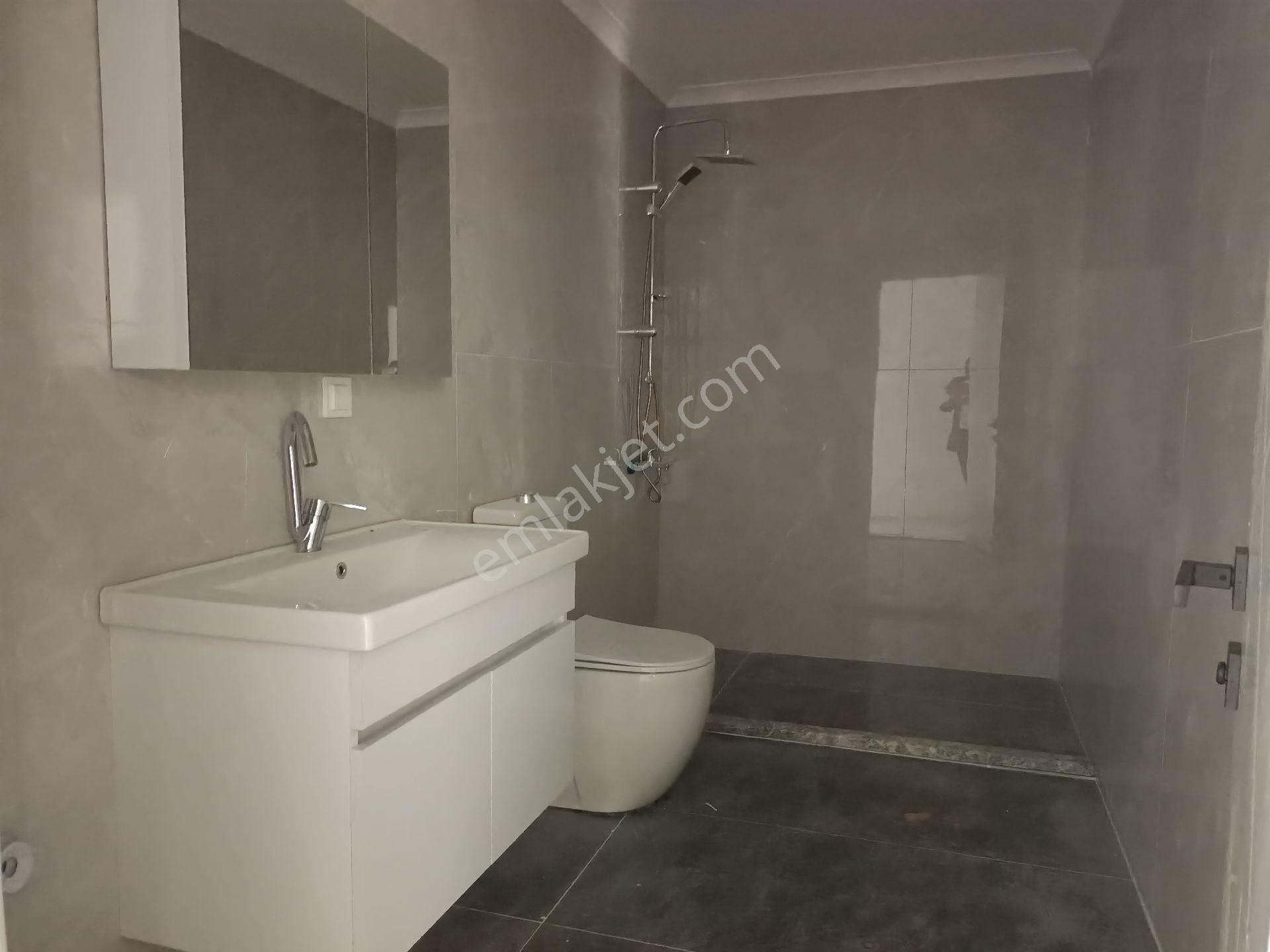 Körfez Güney Mahallesinde Yerden Isıtmalı 3+1 Ebeveyn Banyolu Arakat Daire - Görsel 32