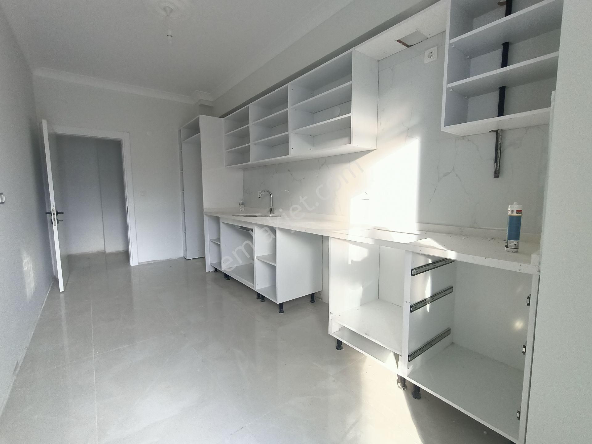 Körfez Güney Mahallesinde Yerden Isıtmalı 3+1 Ebeveyn Banyolu Arakat Daire - Görsel 4