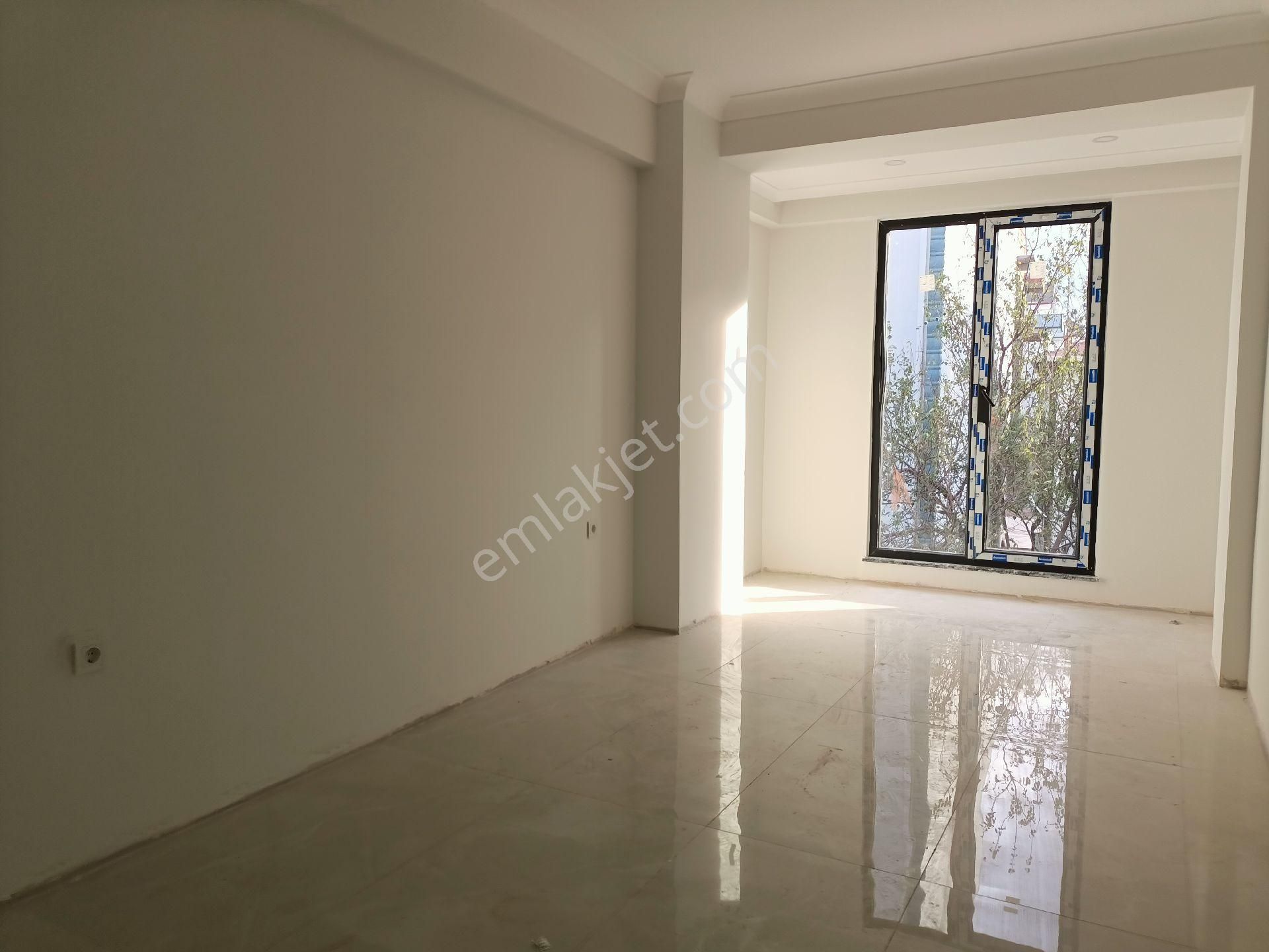 Körfez Güney Mahallesinde Yerden Isıtmalı 3+1 Ebeveyn Banyolu Arakat Daire - Görsel 26