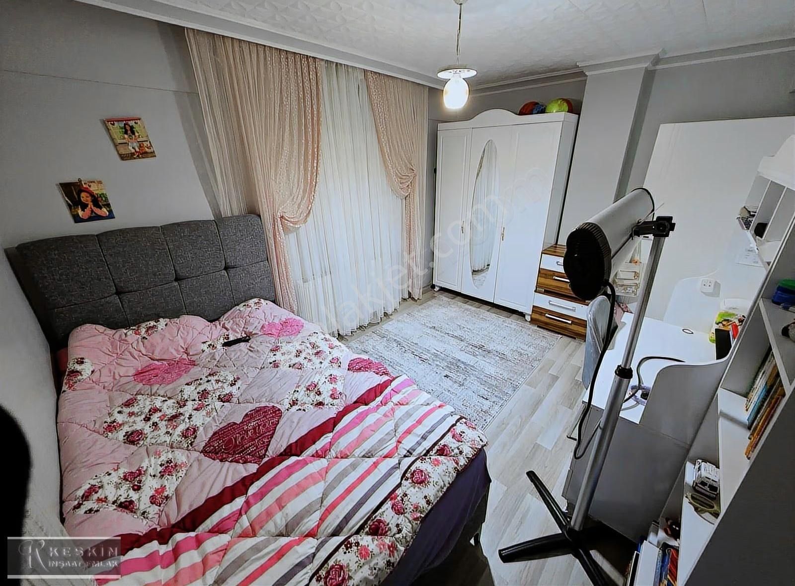 Keçiören Kanuni Mah Demirciler Sokakta 3+1 Full Yapılı Asansörlü - Görsel 4