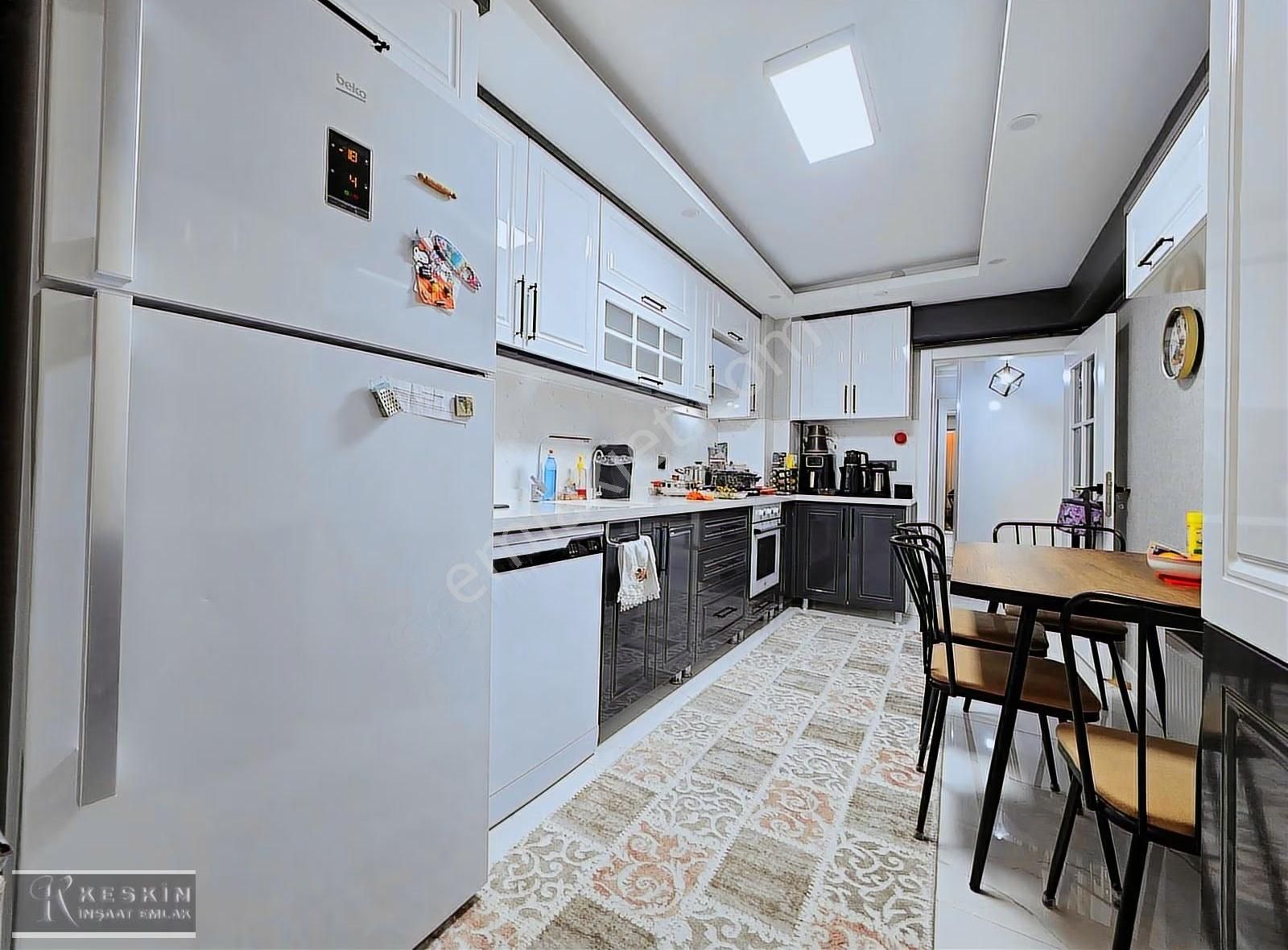 Keçiören Kanuni Mah Demirciler Sokakta 3+1 Full Yapılı Asansörlü