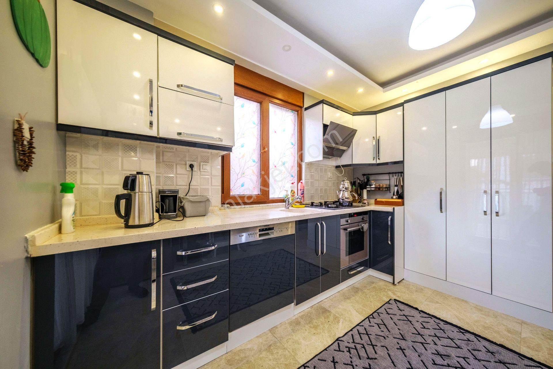 🌀yetki Gültaş Emlaktan Gürede Satılık 3+1 Denize 500m Kış Bahçeli Verandalı Villa - Görsel 3