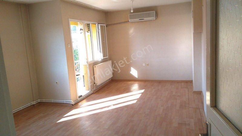Çiğli Merkez 3+1 Doğalgazlı Daire