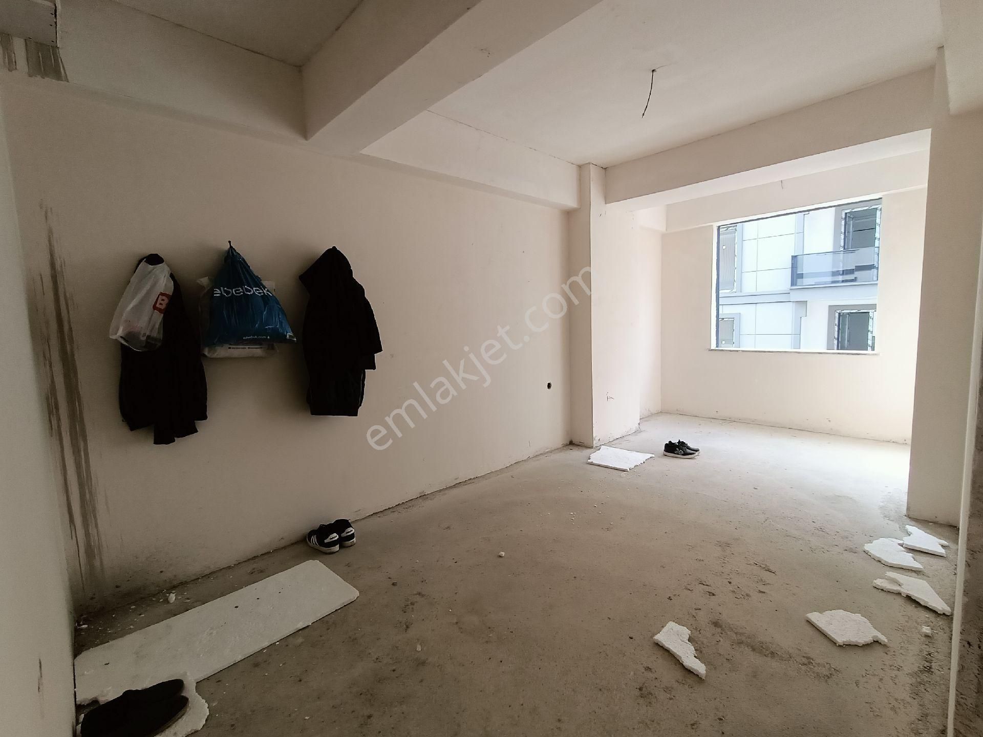 Körfez Mimarsinan Mahallesinde 2+1 Arakat Daire Asansörlü Yerden Isıtmalı - Görsel 8