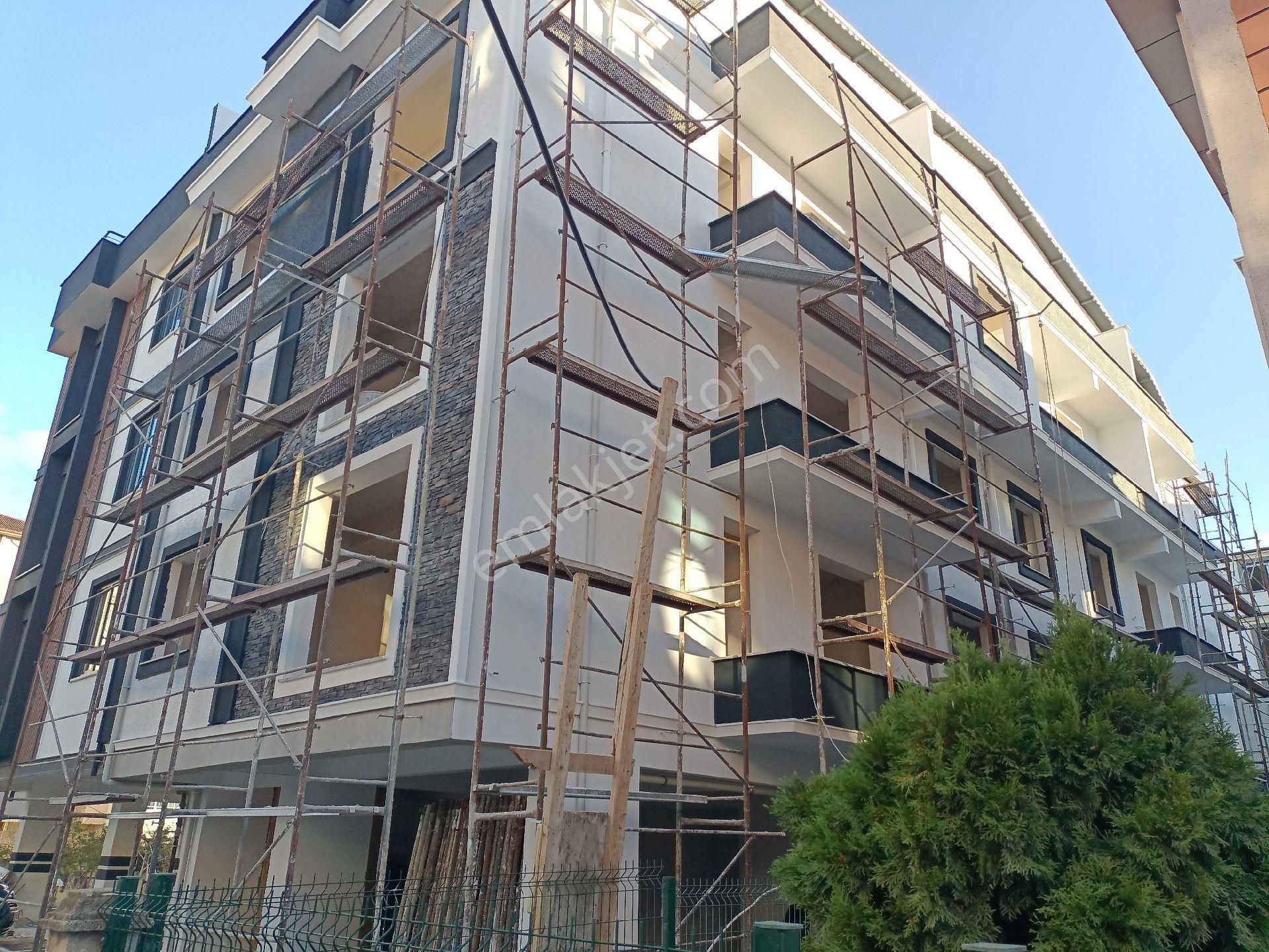 Körfez Mimarsinan Mahallesinde 2+1 Arakat Daire Asansörlü Yerden Isıtmalı
