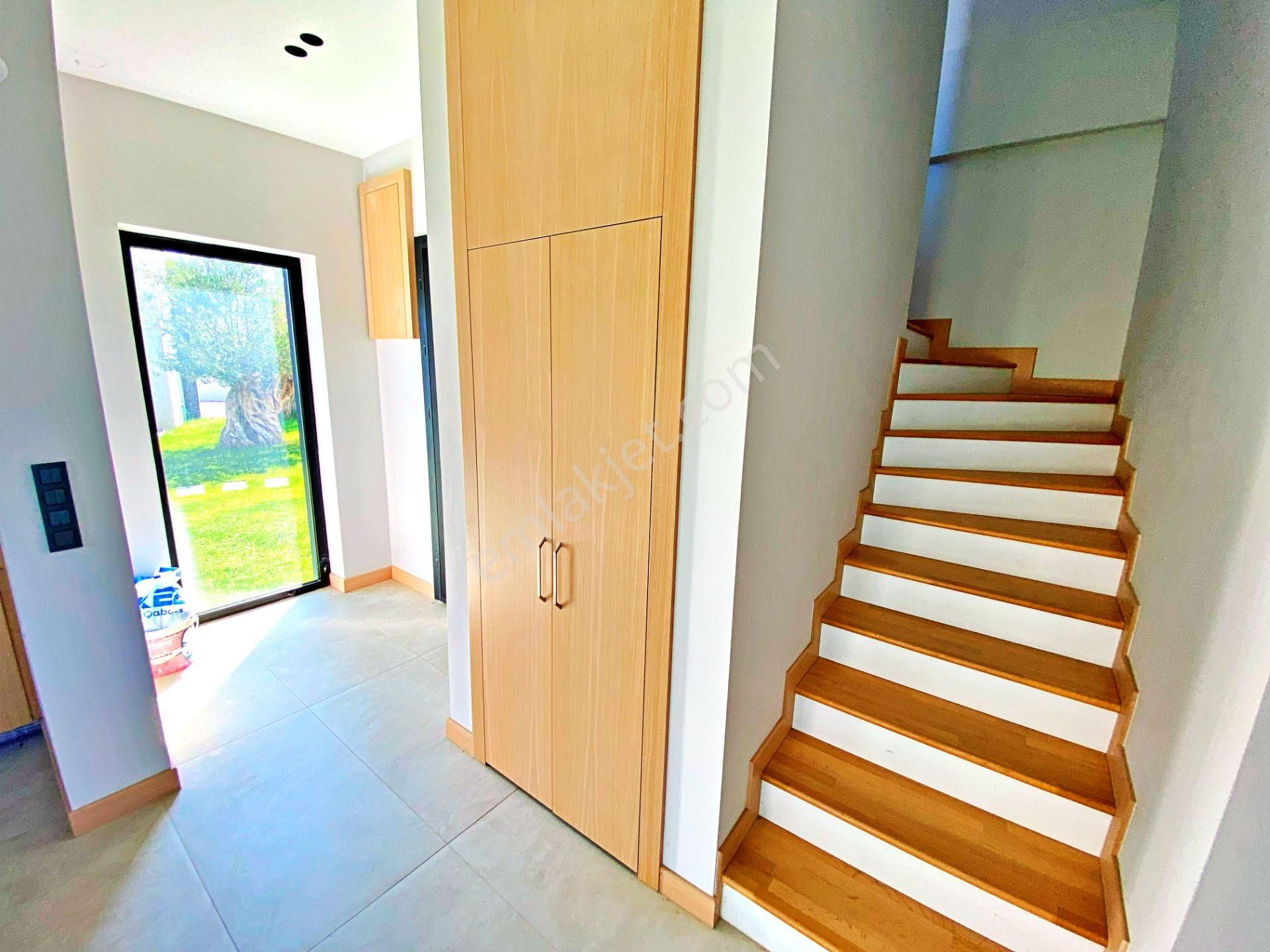 🌀gültaş Emlaktan Gürede Satılık Yüzme Havuzlu 3+1 Verandalı Şahane Villa - Görsel 14