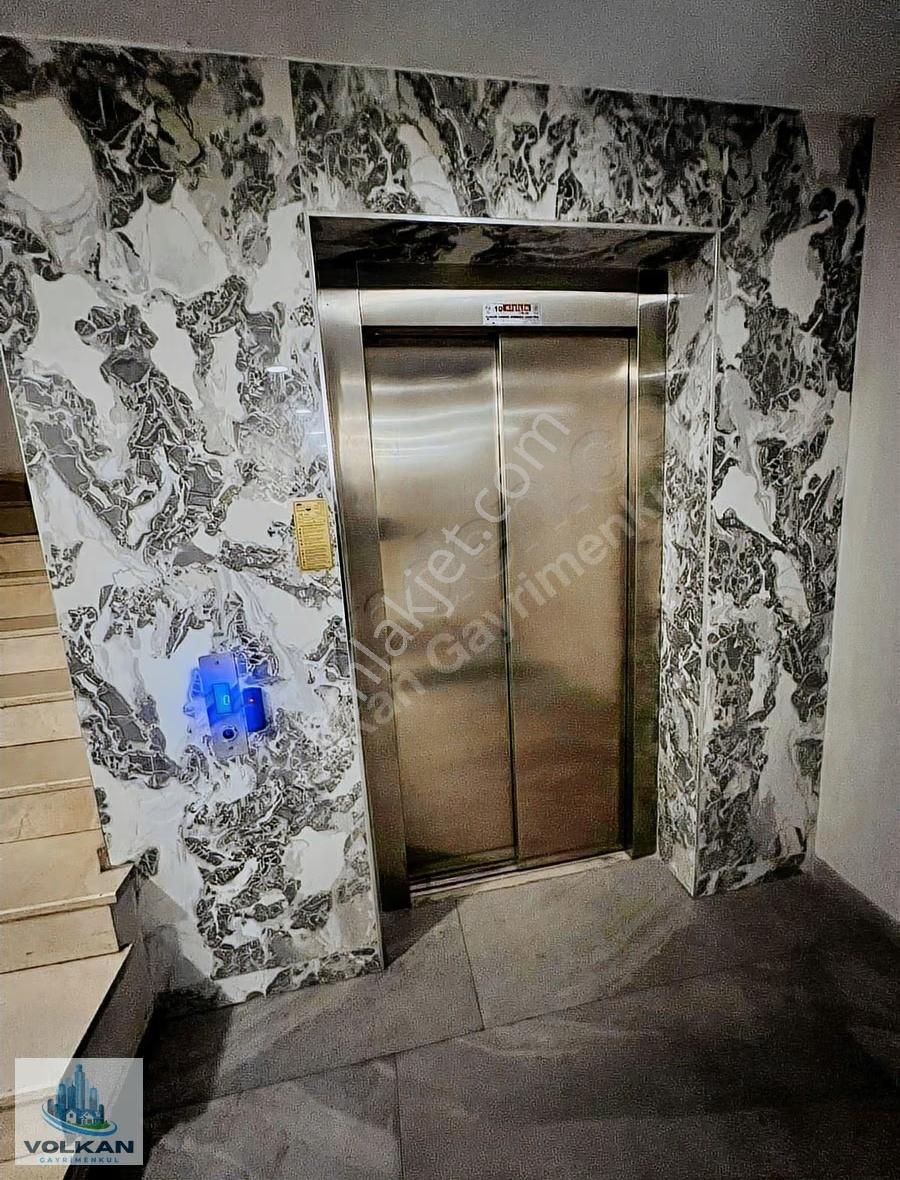 Sultançiftliği Tramvay Dibi 2 Kat 3+1 120m2 Ultra Lüx Daire. - Görsel 22