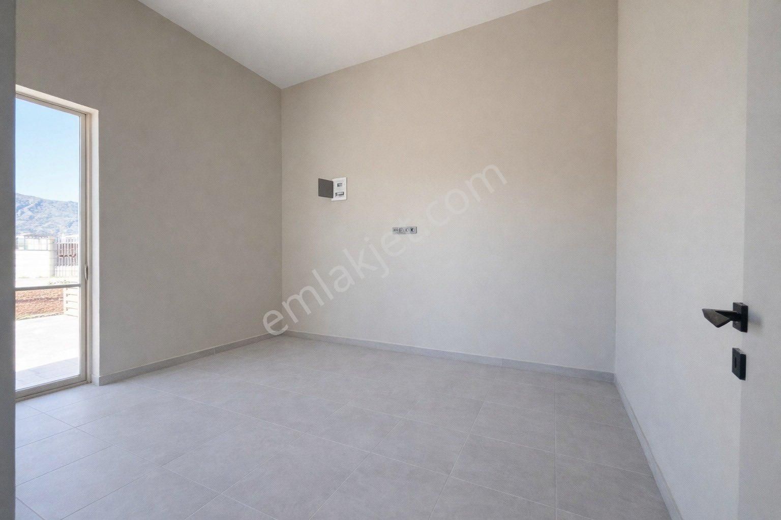 Döşemealtı Devlet Has. Yanı Cadde Üzeri Kiralık Dükkanlar - Görsel 5