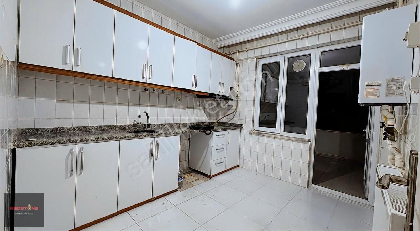 Redstone'dan Muhittinda 3+1 140 M2 Site İçinde Geniş Ferah Daire