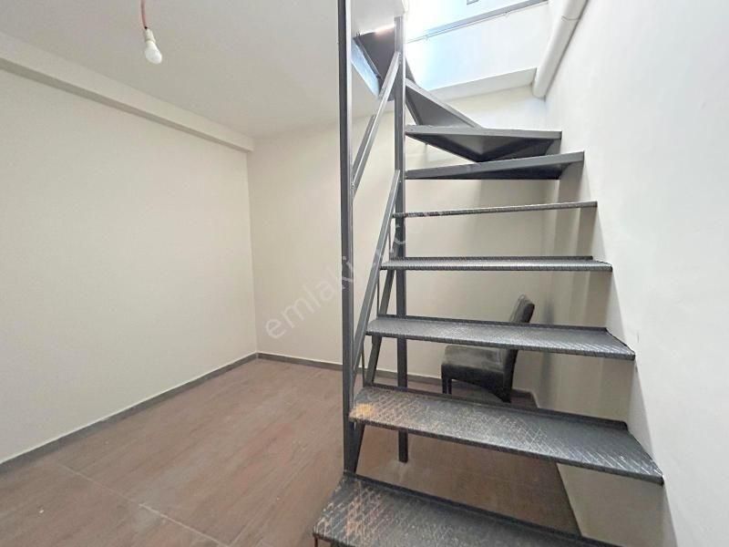 Bağdat Cadde Genç Depolu Dükkan - Görsel 5