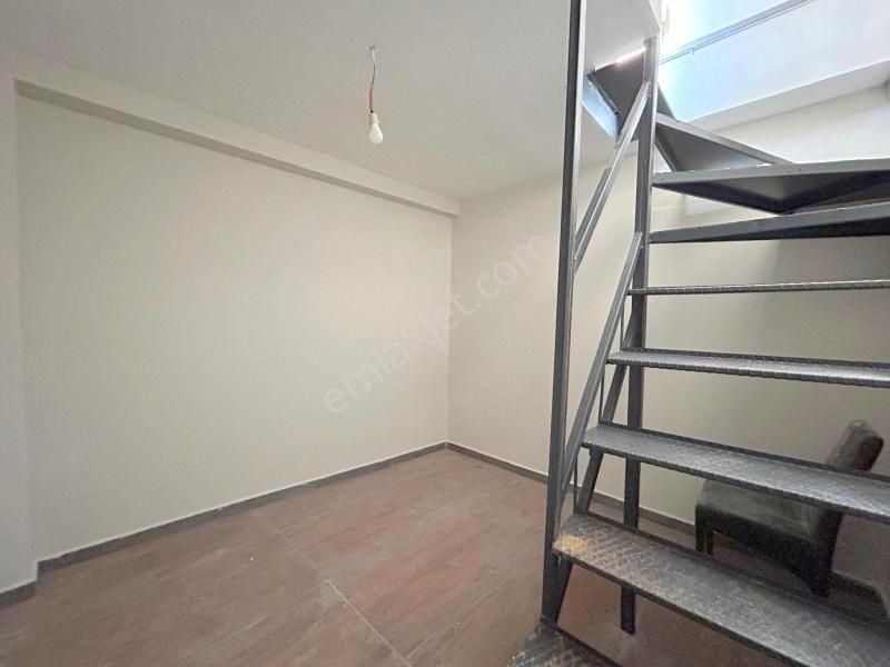 Bağdat Cadde Genç Depolu Dükkan - Görsel 16