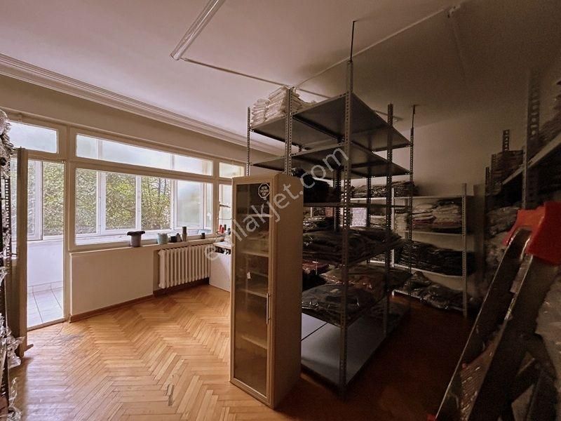 Tülay Özkök'ten Moda Cadde Üstü Geniş Ferah Otoparklı Satılık - Görsel 17