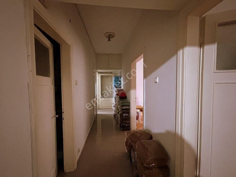 Tülay Özkök'ten Moda Cadde Üstü Geniş Ferah Otoparklı Satılık - Görsel 5