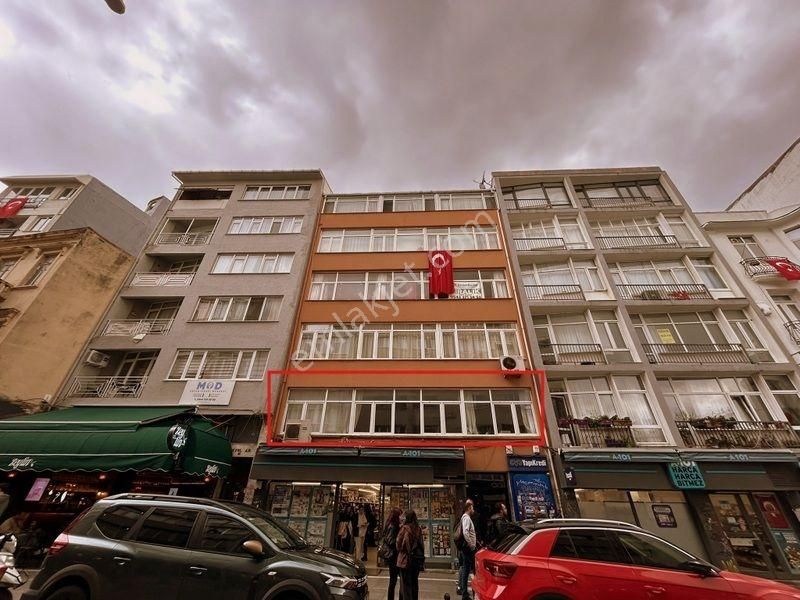 Tülay Özkök'ten Moda Cadde Üstü Geniş Ferah Otoparklı Satılık - Görsel 29