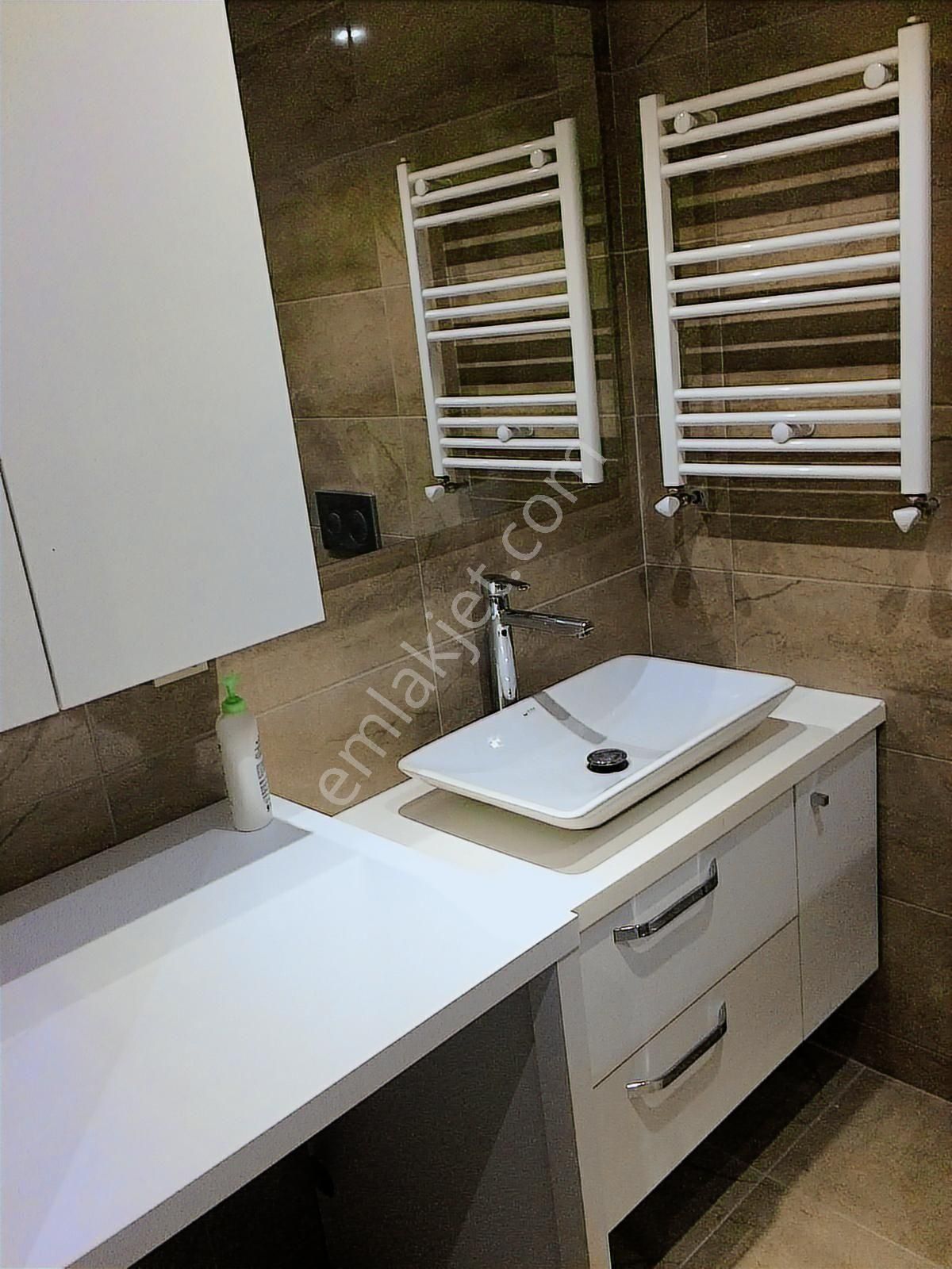 Harika Konum Nezih Site Geniş 1+1 - Görsel 29