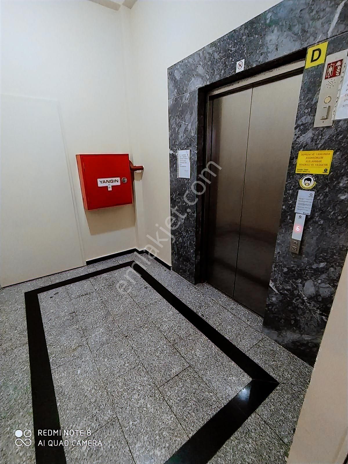 Kaliteli Ve Nezih Sitede Geniş Ve Ferah 1+1 - Görsel 34