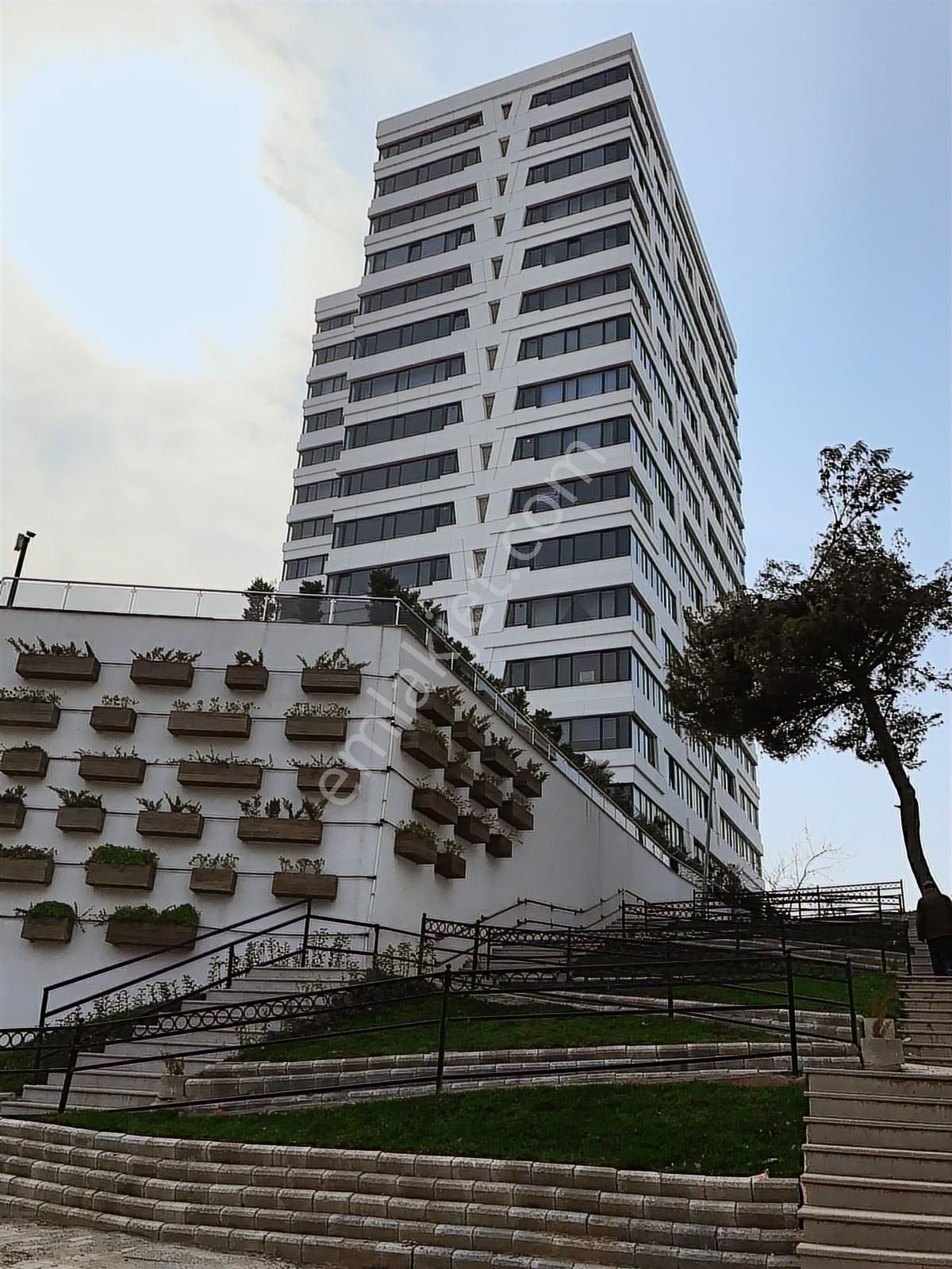 Kaliteli Ve Nezih Sitede Geniş Ve Ferah 1+1 - Görsel 12