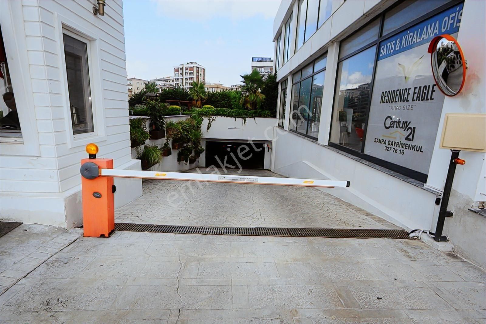 Kaliteli Ve Nezih Sitede Geniş Ve Ferah 1+1 - Görsel 10