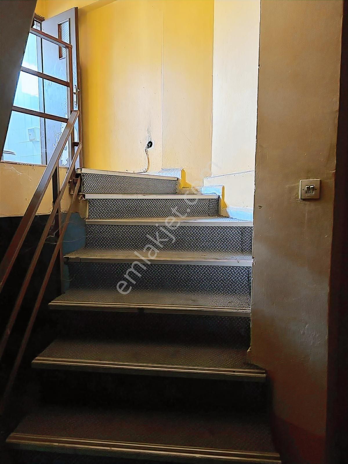 Tülay Özkök'ten Cuma Pazarı Merkezi Katlı Satılık Dükkan - Görsel 34