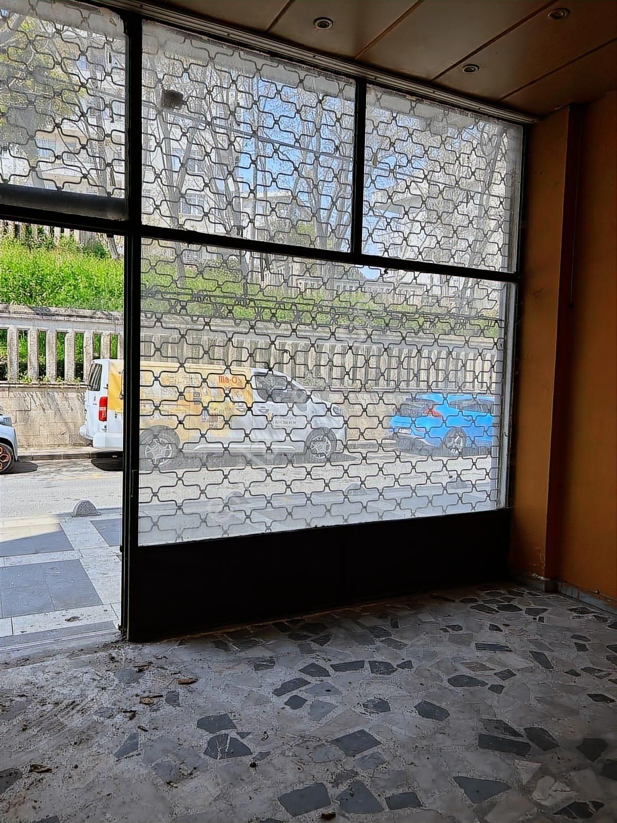 Tülay Özkök'ten Cuma Pazarı Merkezi Katlı Satılık Dükkan - Görsel 10