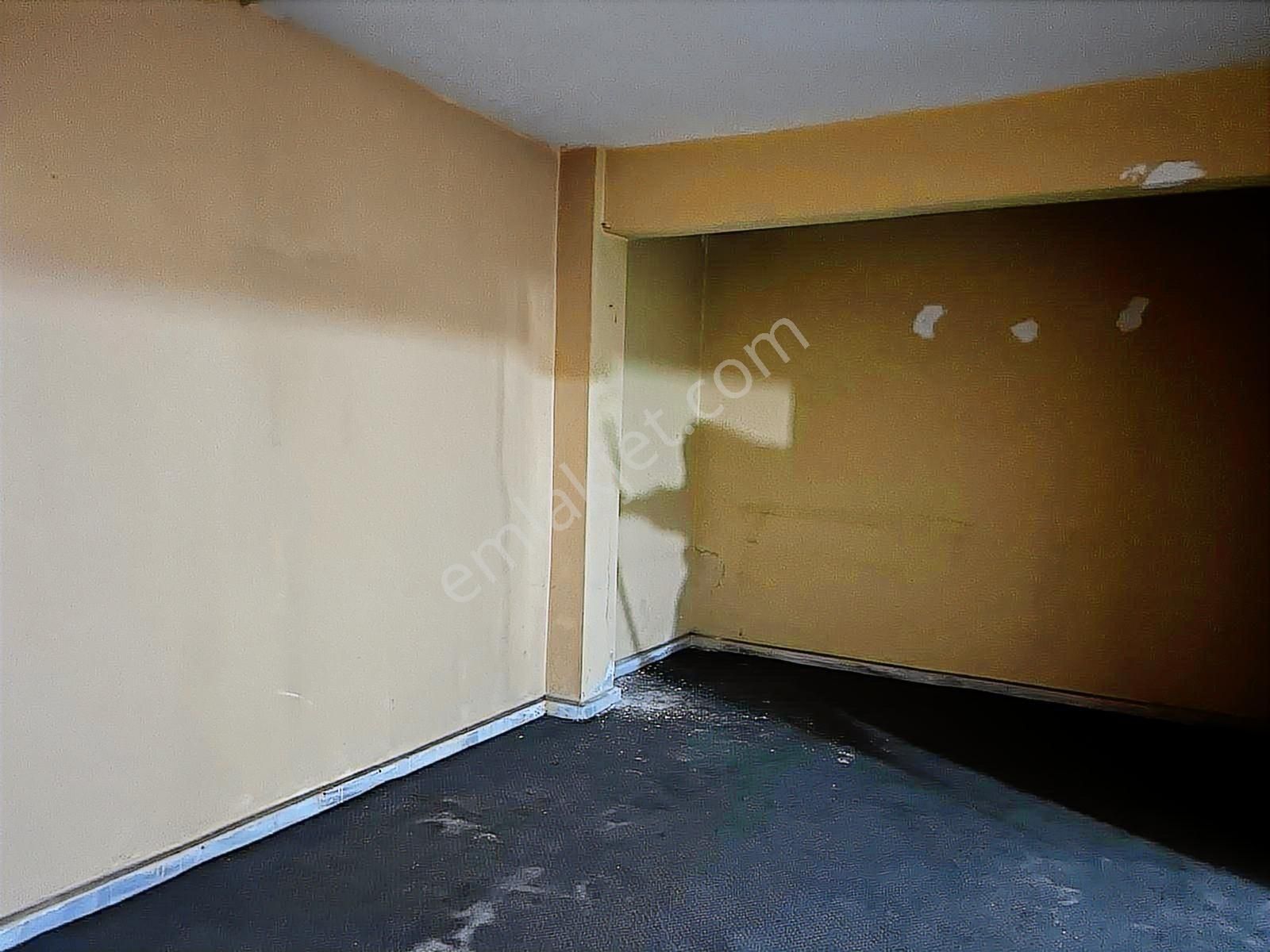 Tülay Özkök'ten Cuma Pazarı Merkezi Katlı Satılık Dükkan - Görsel 27