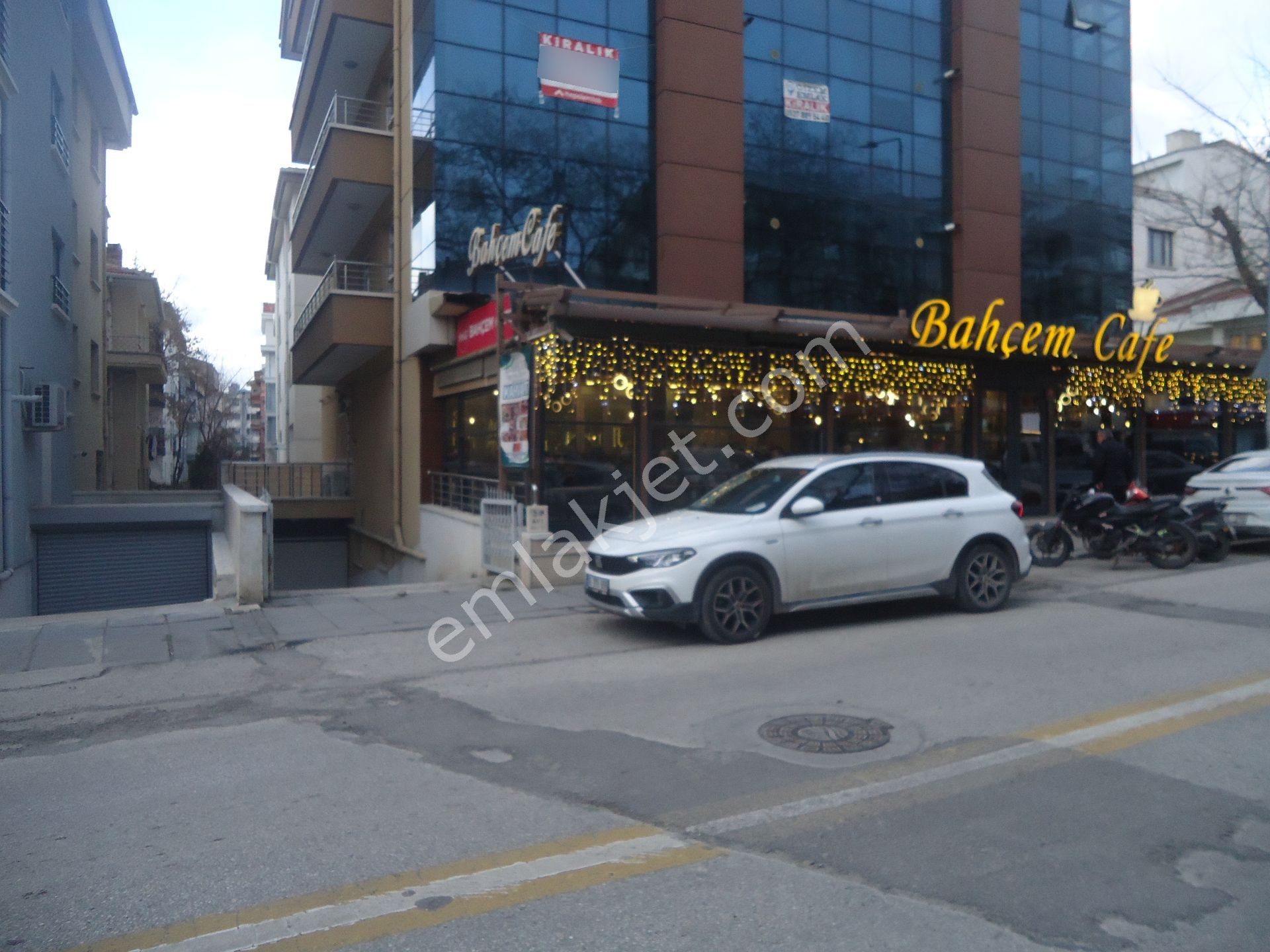 Aydınlıkevlerde Asansörlü 3+1 Full Yapılı Kiralık Daire Gizem Emlaktan - Görsel 21