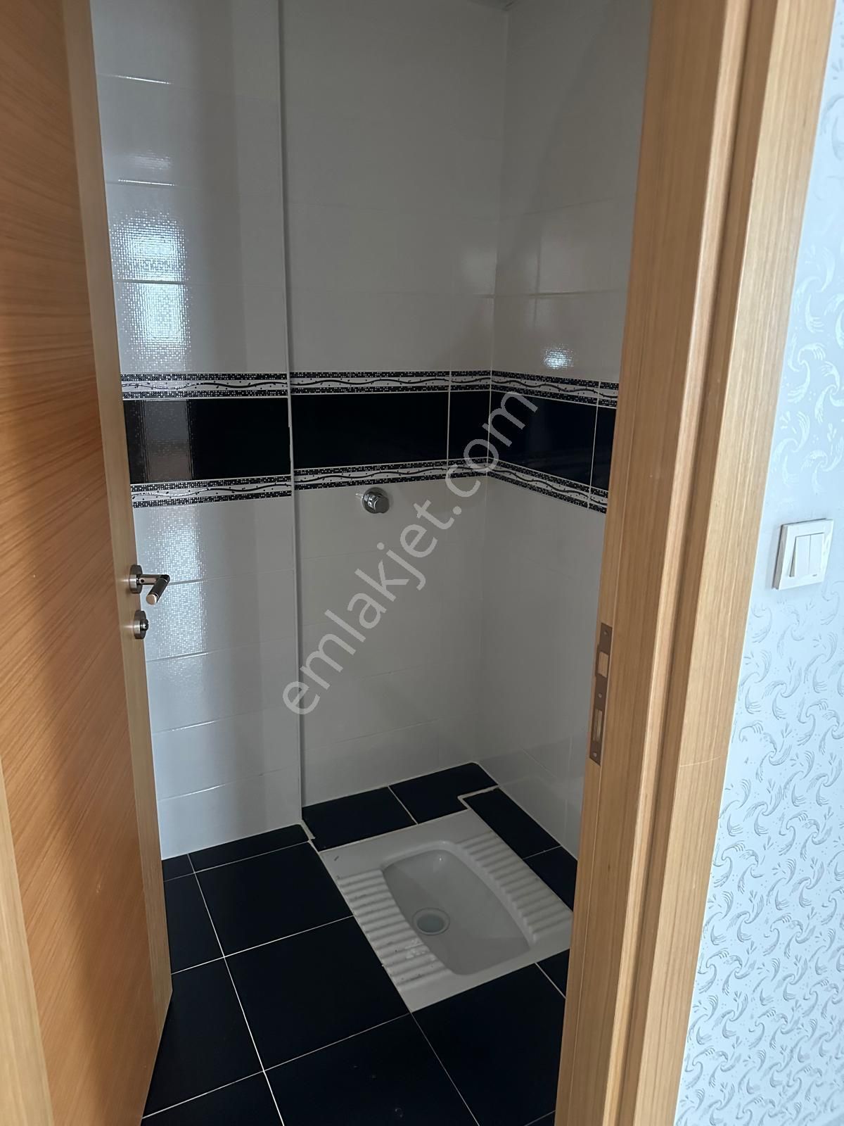 Aydınlıkevlerde Asansörlü 3+1 Full Yapılı Kiralık Daire Gizem Emlaktan - Görsel 13