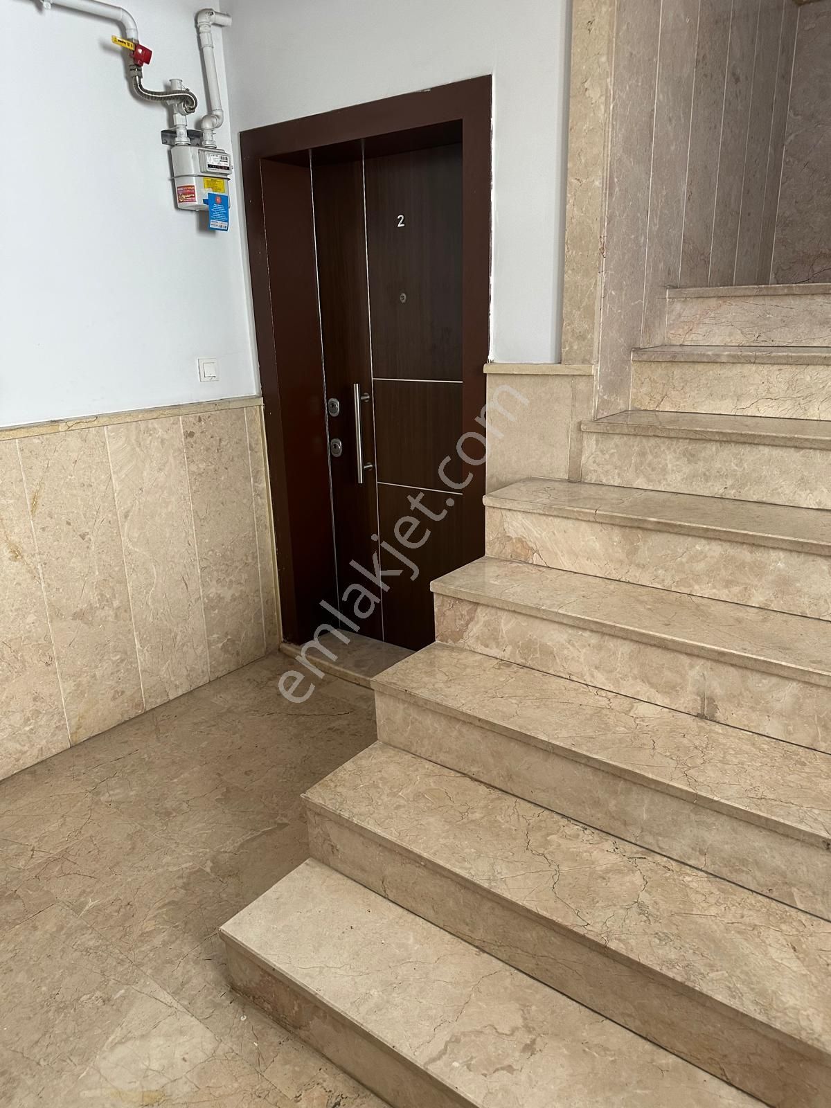 Aydınlıkevlerde Asansörlü 3+1 Full Yapılı Kiralık Daire Gizem Emlaktan - Görsel 3