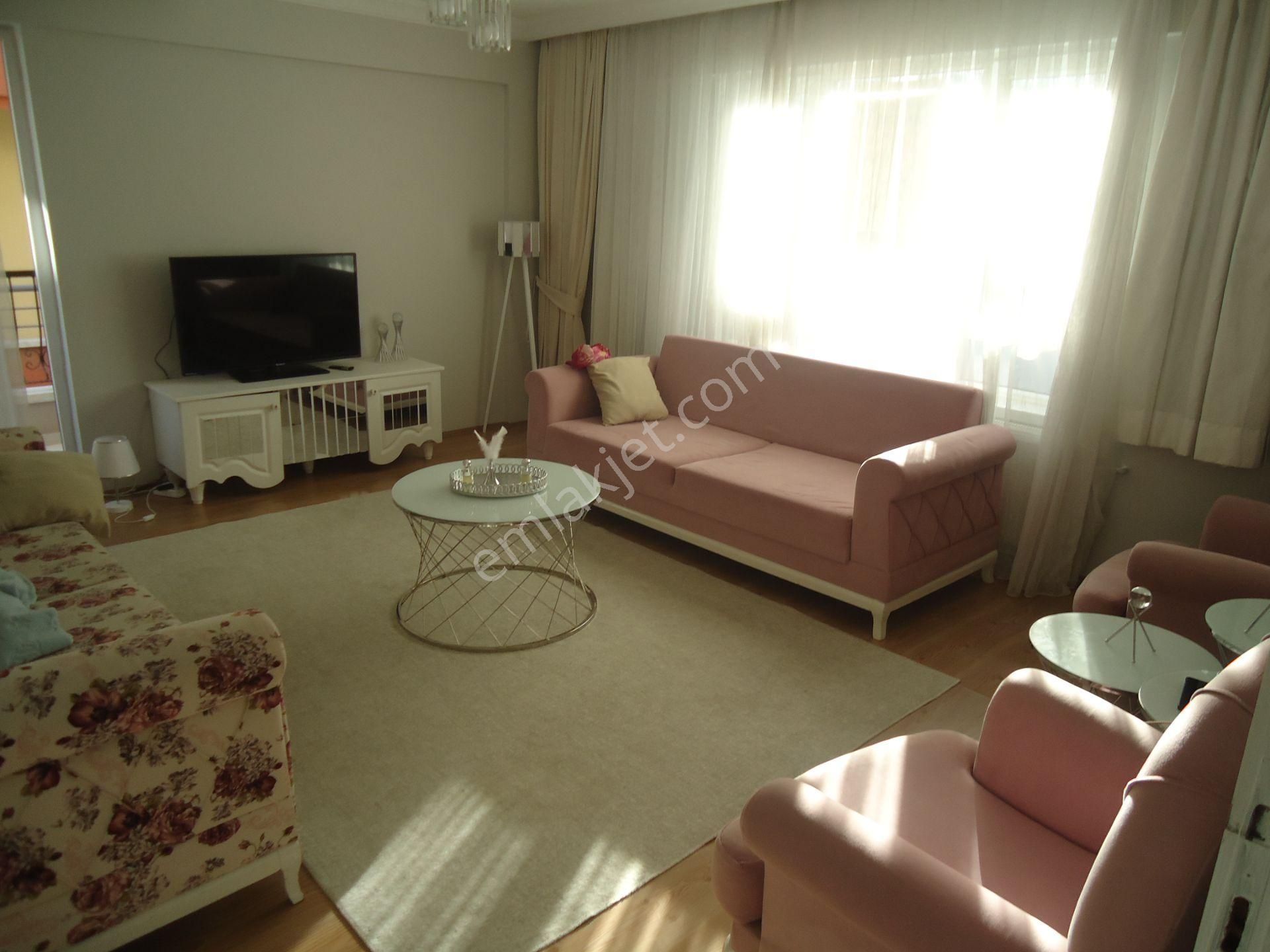 Krc'den Merkezi Konumda Katta Satılık 2+1 Daire