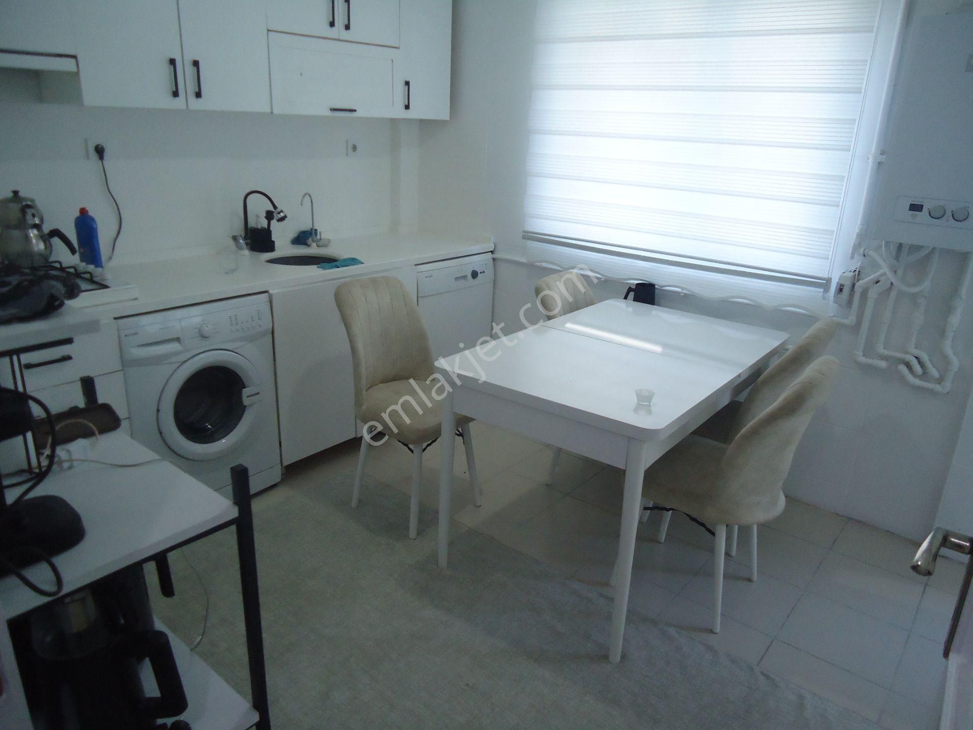 Krc'den Merkezi Konumda Katta Satılık 2+1 Daire - Görsel 9