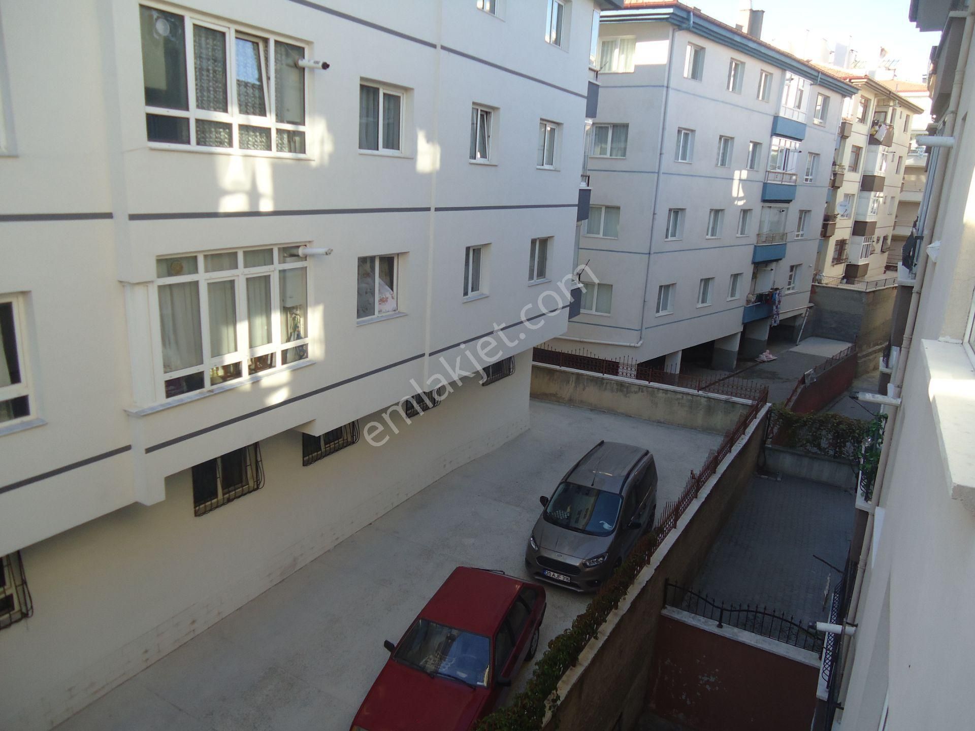 Krc'den Merkezi Konumda Katta Satılık 2+1 Daire - Görsel 20