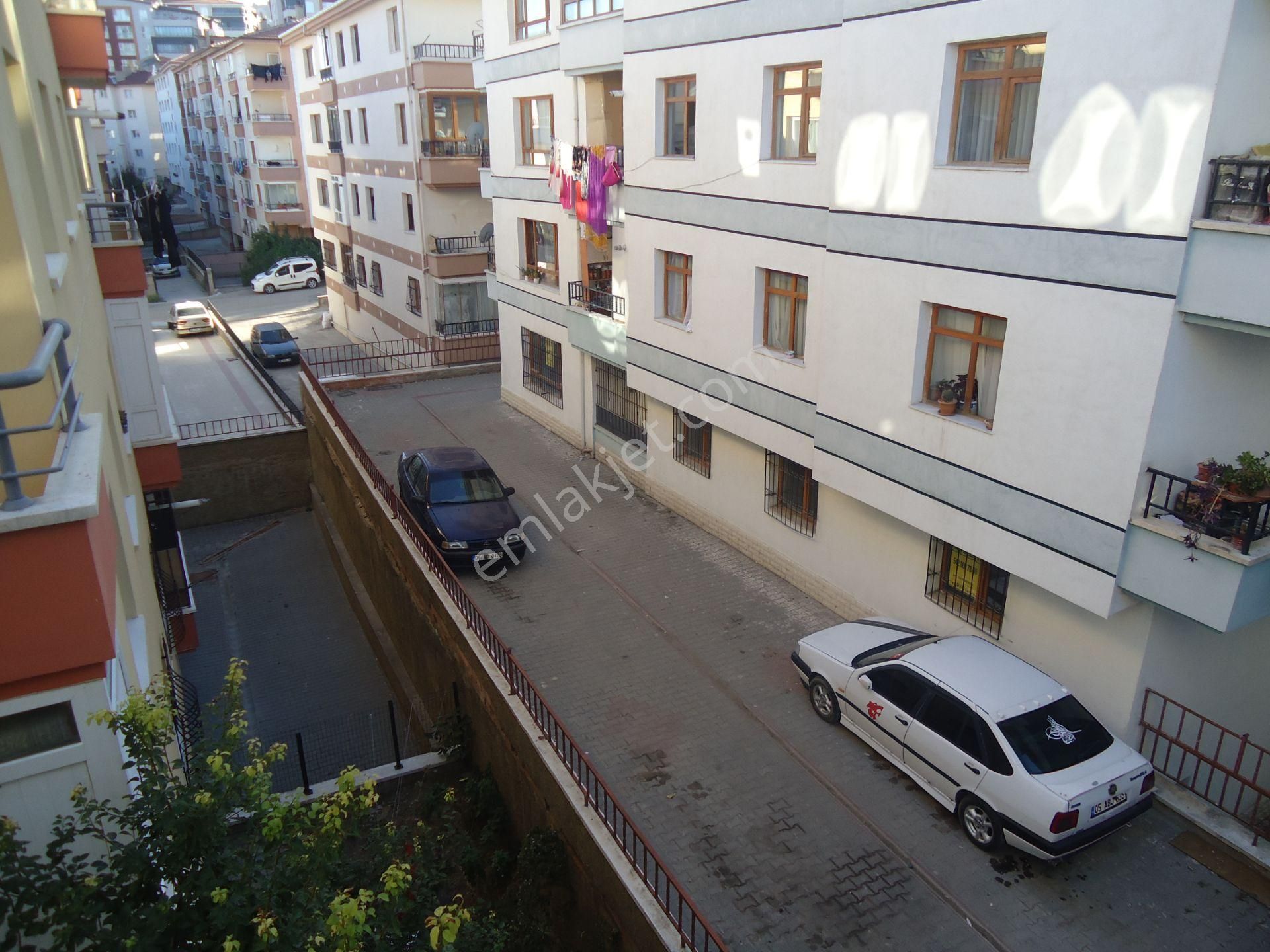 Krc'den Merkezi Konumda Katta Satılık 2+1 Daire - Görsel 19