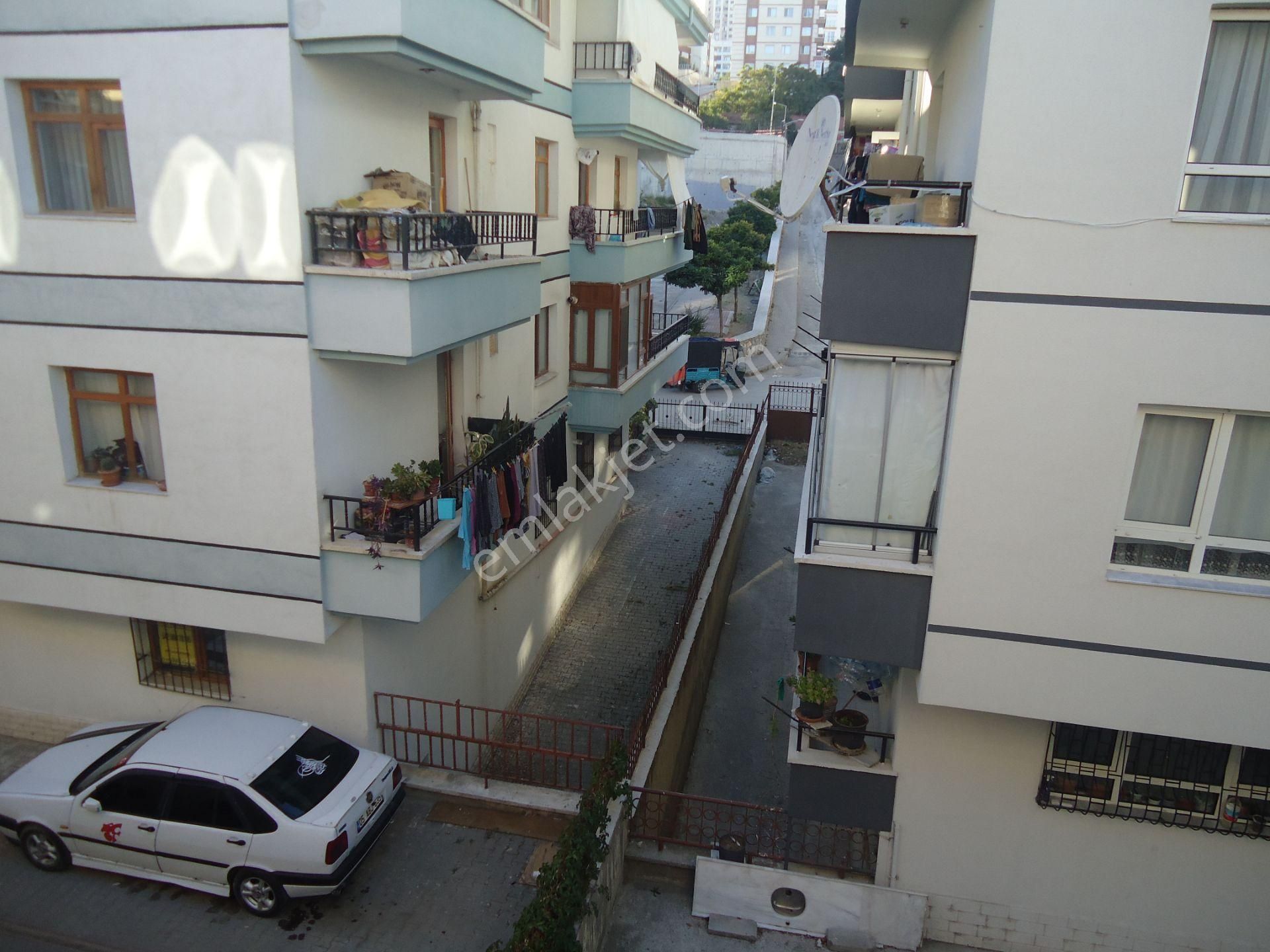 Krc'den Merkezi Konumda Katta Satılık 2+1 Daire - Görsel 21