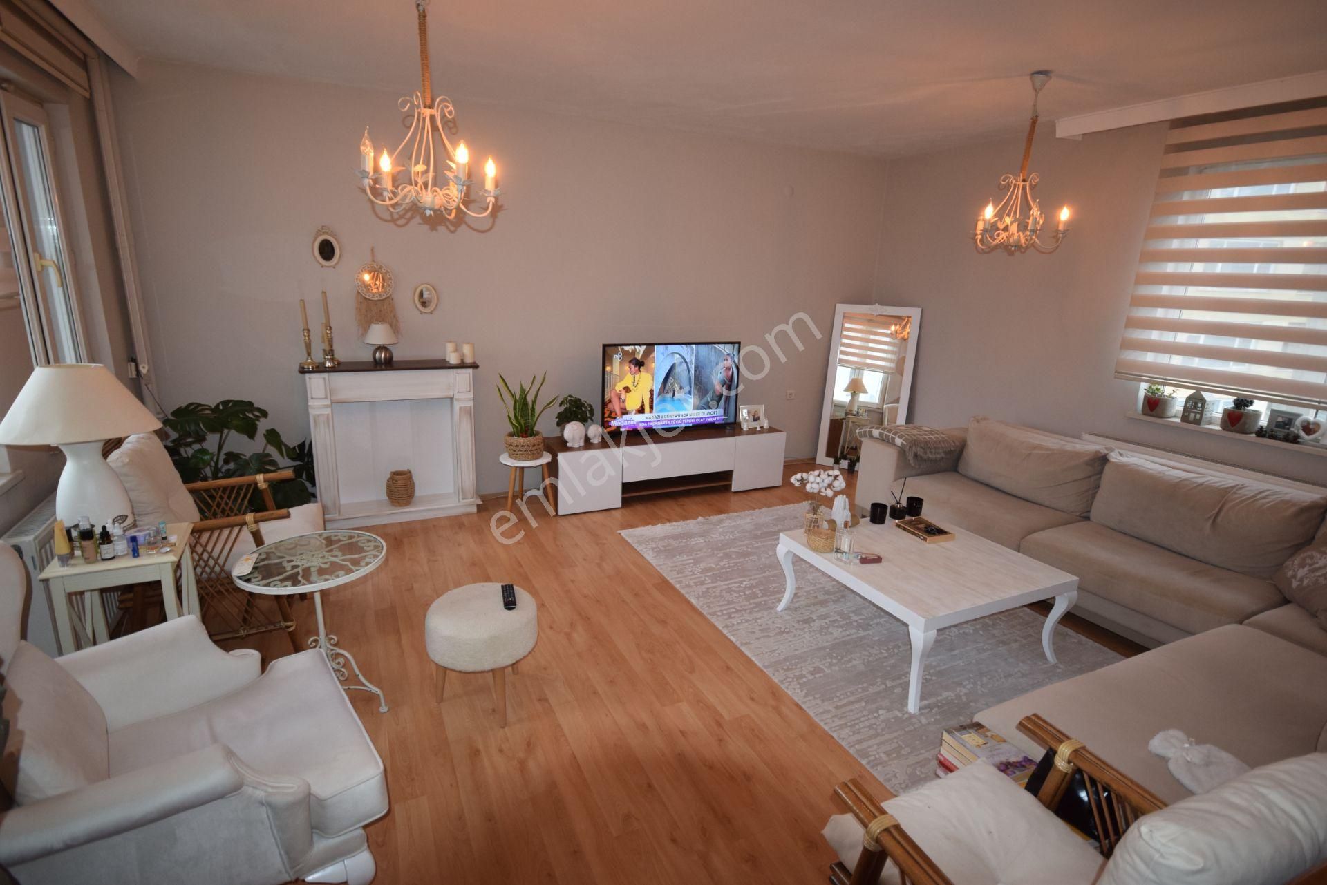 İlk-ev'den Güzeltepe Sitesinde Arakatta Vadi Manzaralı Asansörlü Açık Otoparklı 2+1 85 M2 - Görsel 2