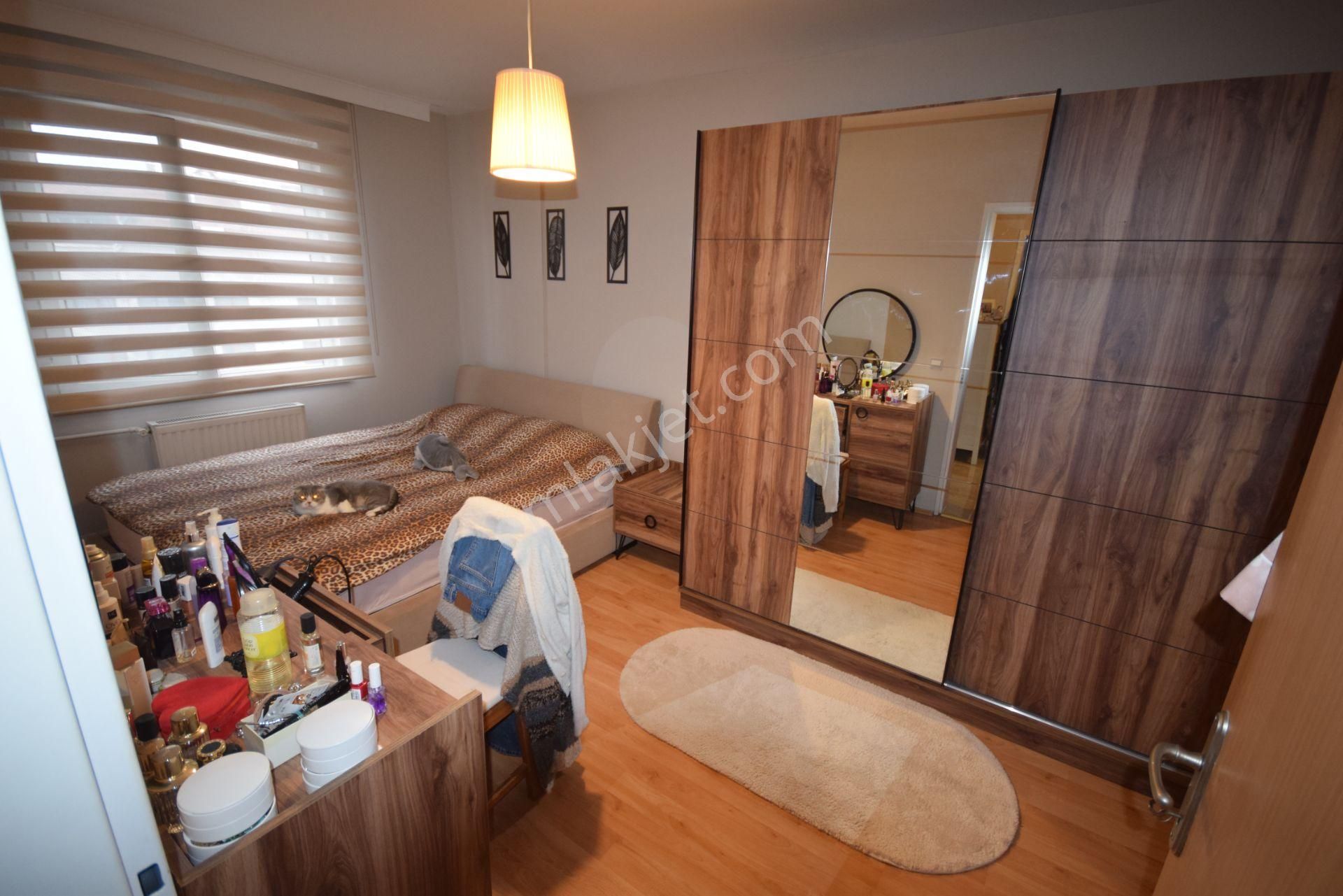 İlk-ev'den Güzeltepe Sitesinde Arakatta Vadi Manzaralı Asansörlü Açık Otoparklı 2+1 85 M2 - Görsel 7