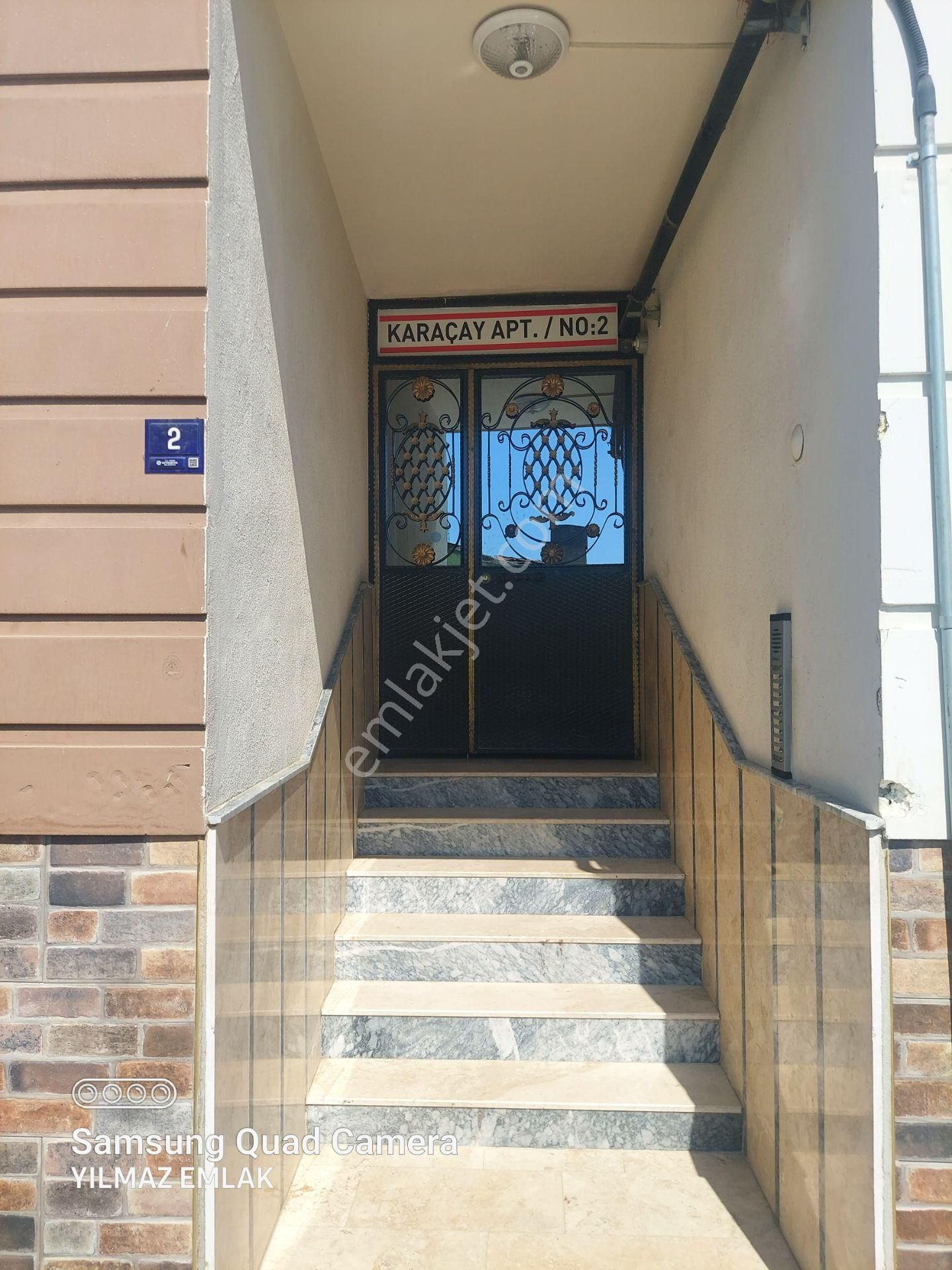 Karaçay Mahallesinde Köşe Konumlu Yüksek Giriş Satılık 1 + 1 Daire - Görsel 22