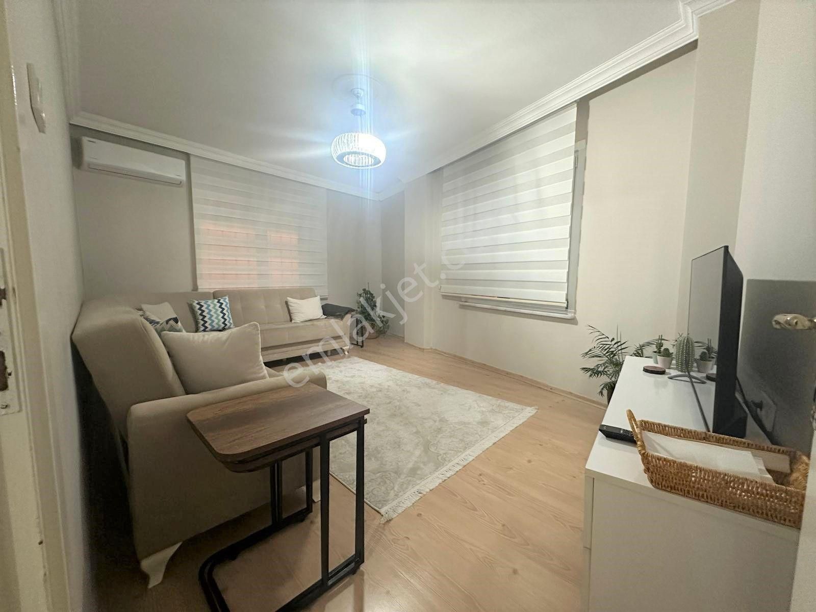 İstanbul House'dan B.evler'de Masrafsız Ön Cephe 3+1 Ara Kat